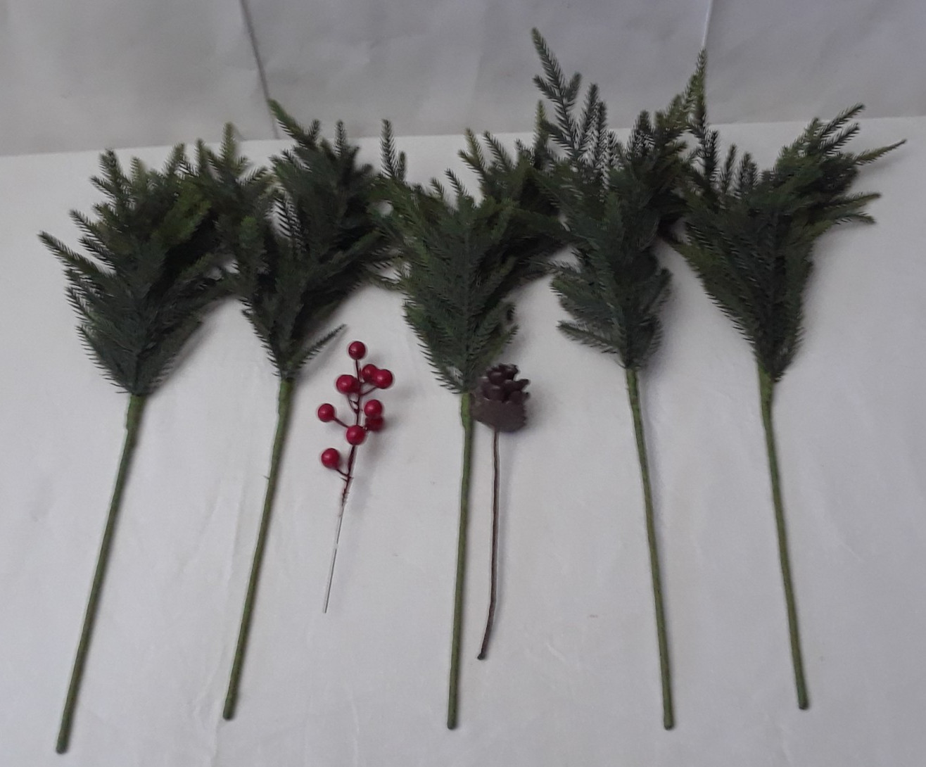 5 Indoor/Outdoor Artificial Spruce Pine 21 in Sprigs – Pine Cone – Berry Twig