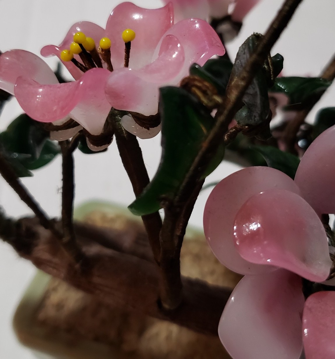 VTG Cherry Blossom Jade? Gemstone Leaves Bonsai Tree Rose Quartz Petals *Cracks