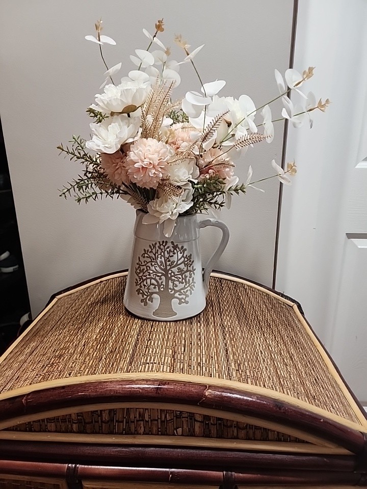 Gorgeoue Handmade Flower Arrangement in Ceramic Vase Pitcher Peach And White
