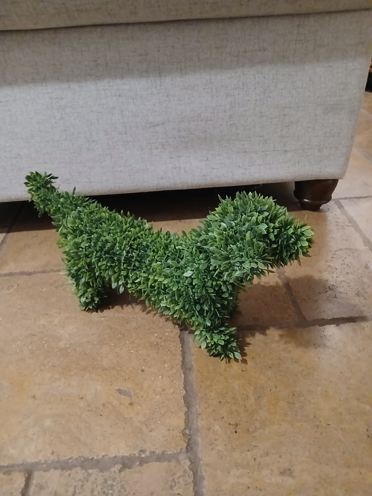 GrandinRoad 18″L Topiary Dog DACHSHUND Faux Realistic Boxwood Decor In Outdoor