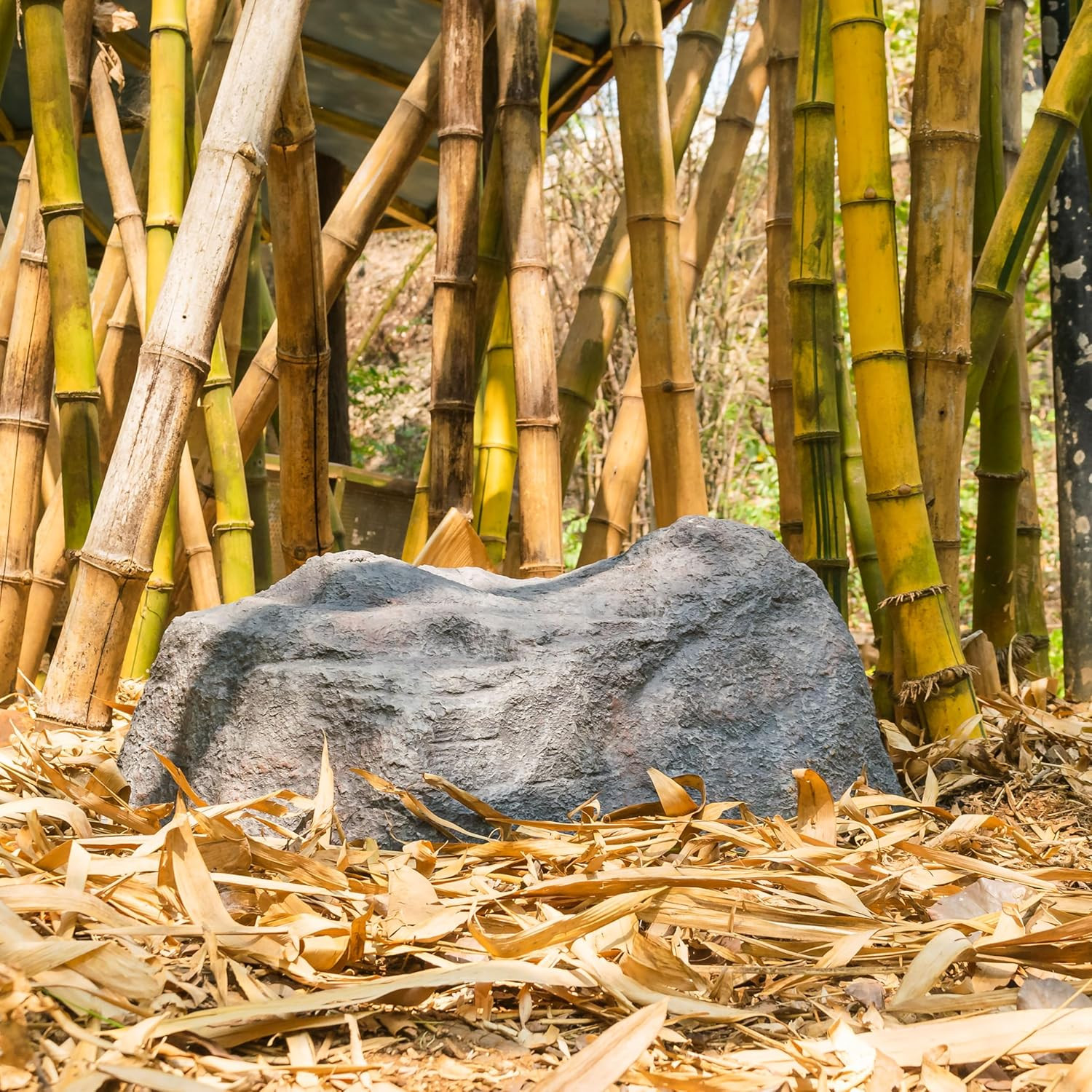 Natural-Looking Diamond Rock Decor for Outdoor Gardens and Landscapes