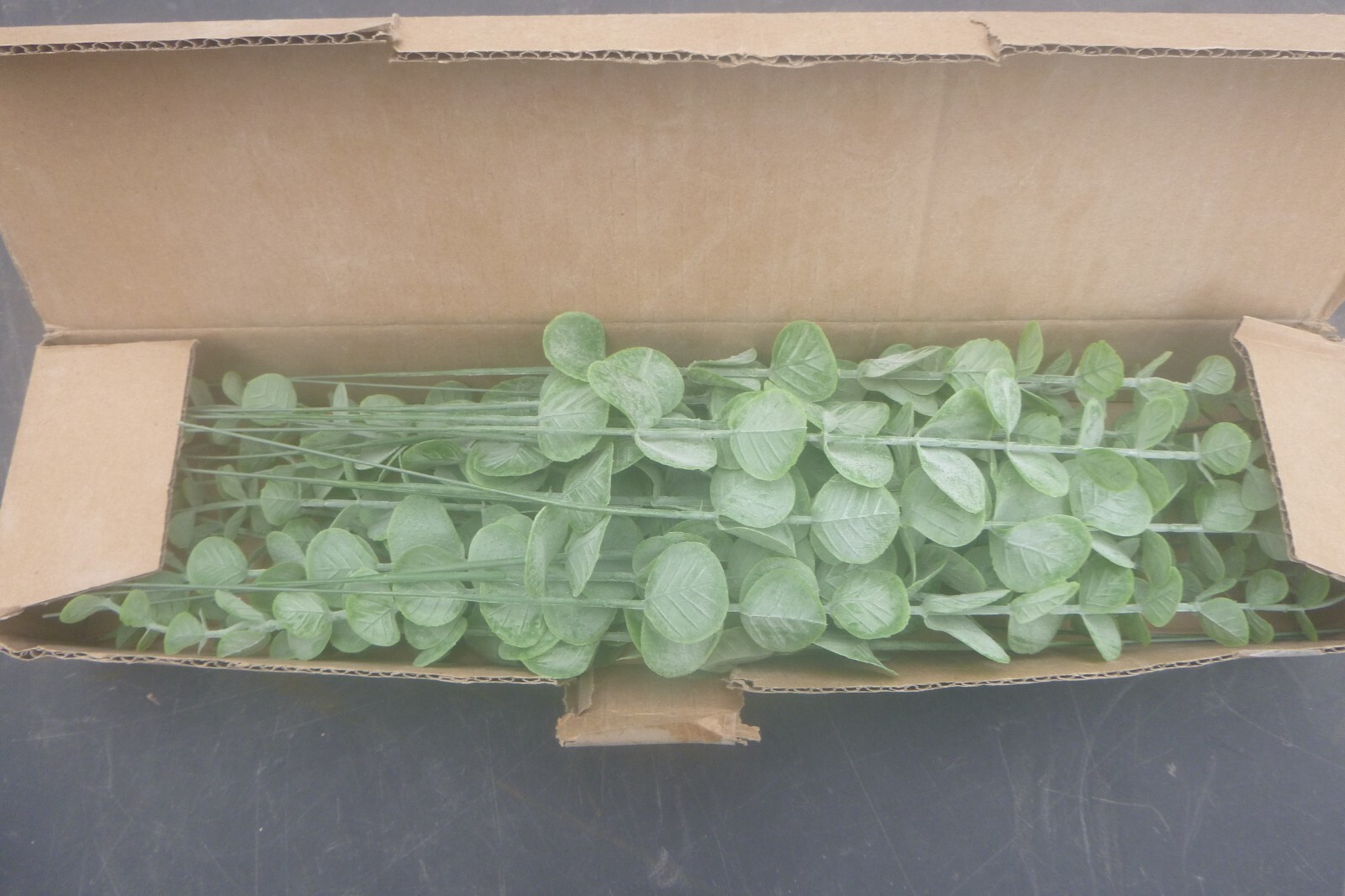 Cewor 24pc Eucalyptus Stems Decor Artificial Leaves Green
