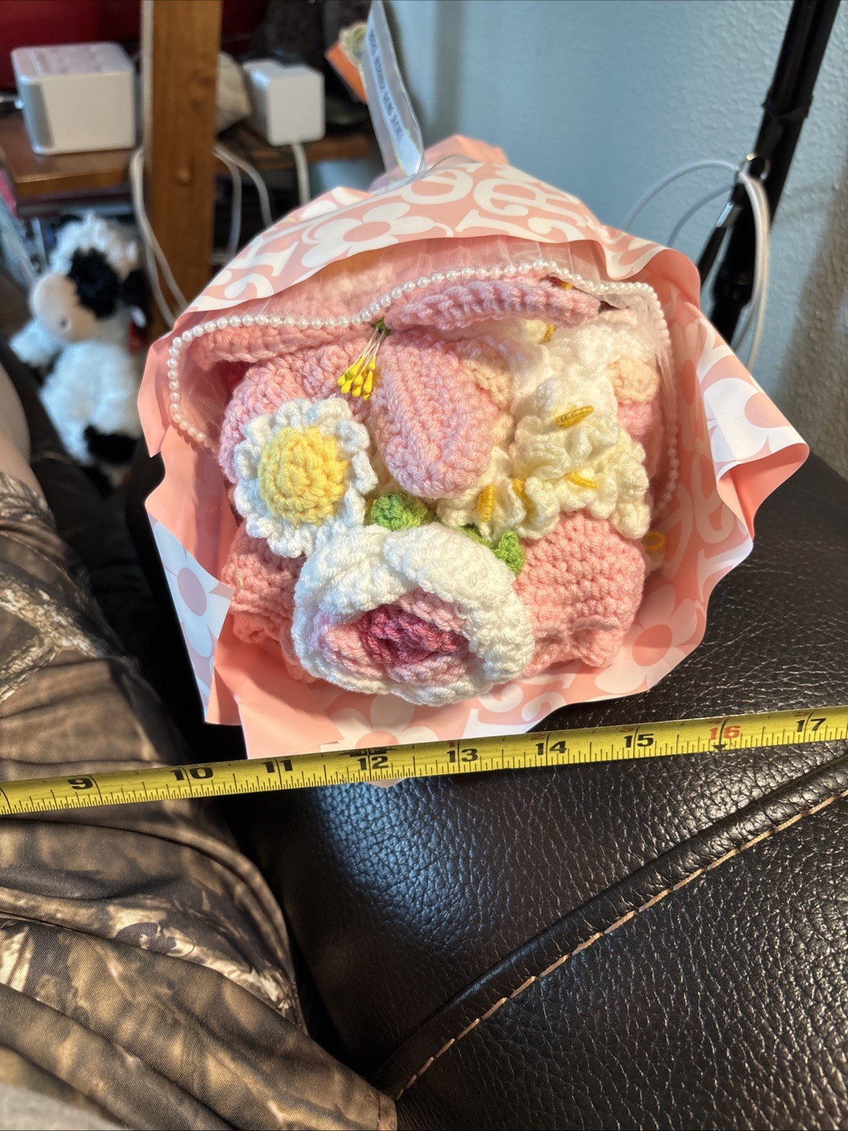 HANDMADE Crochet Yarn Daisy Flower Bouquet, Artificial Pink/White/Yellow NIB