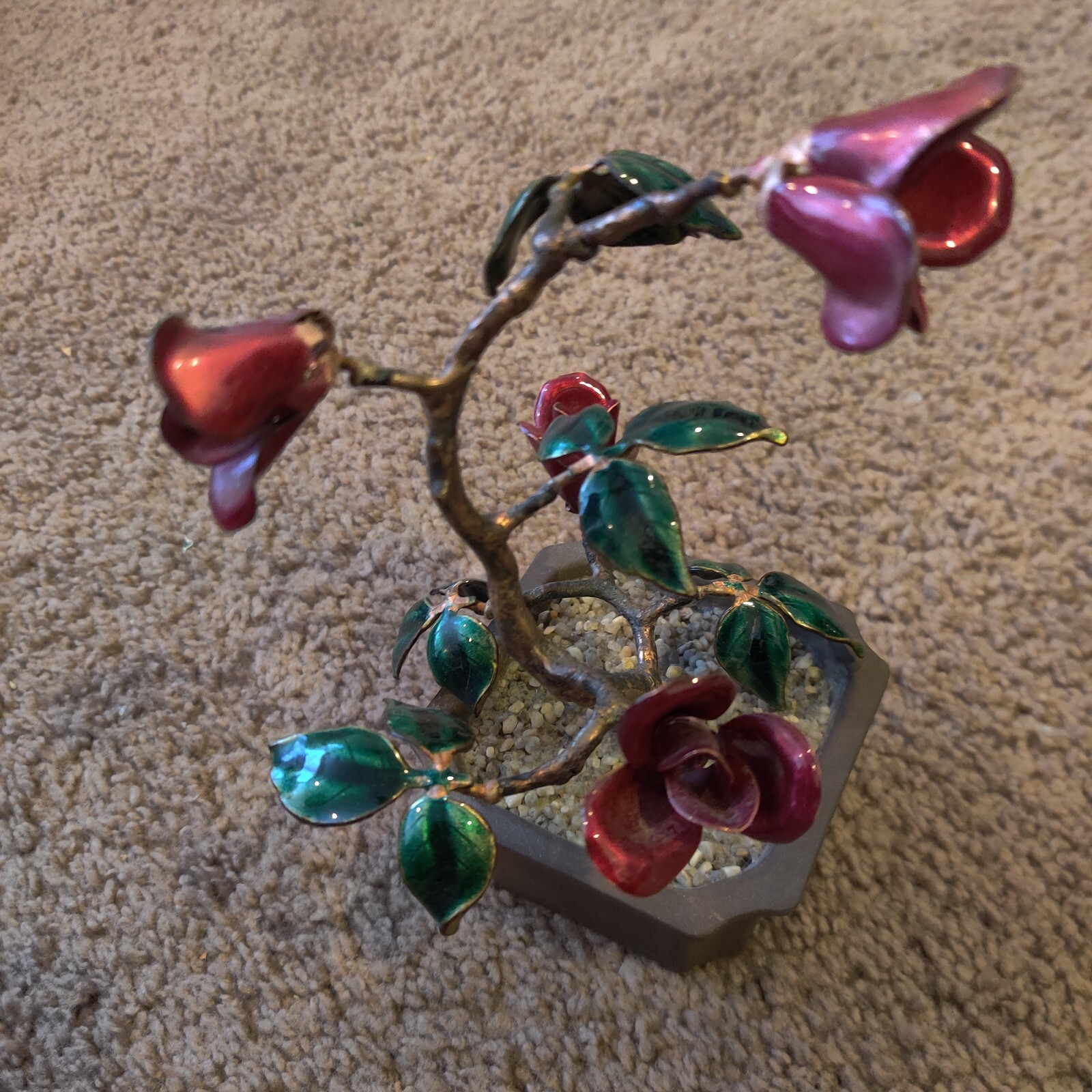 Metal Rose Bush. Enameled Roses And Leaves In Planter With Natural Stone