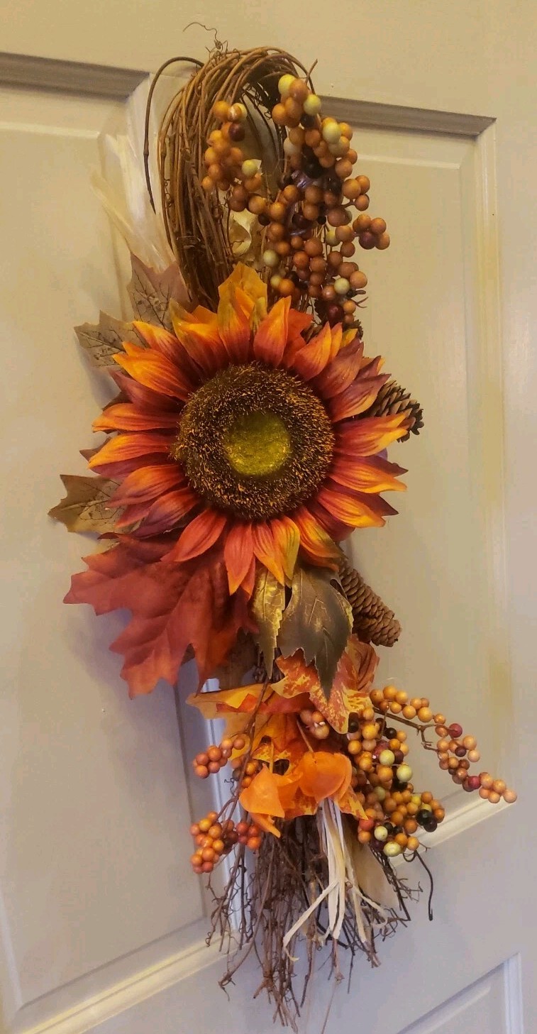 FLORAL & GRAPEVINE TEARDROP SWAG SUNFLOWER BERRIES PUMPKIN PINECONES 25″ LONG