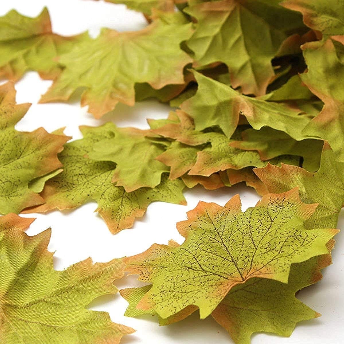 600 Pieces Artificial Maple Leaves Decorations Autumn Fall Leaves for Thanksgivi