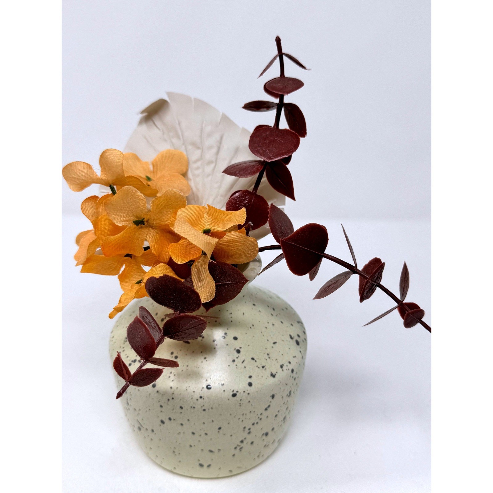 IG Design Group Speckled Ceramic Bud Vase with Artificial Floral Arrangement