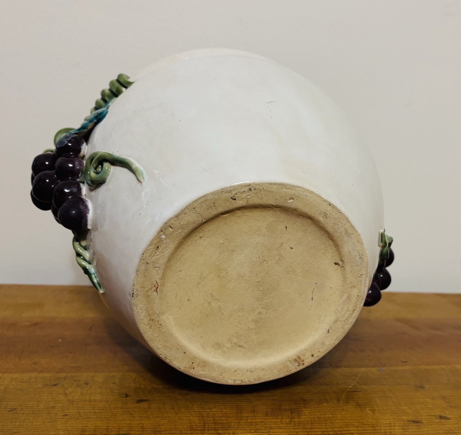 Tuscan Style Ceramic Heavy Planter Flower Pot w Grape Decor 8” t x 9” w