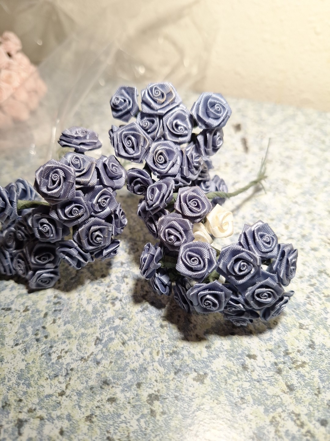 Mini Roses 4oz Of 18mm Roses