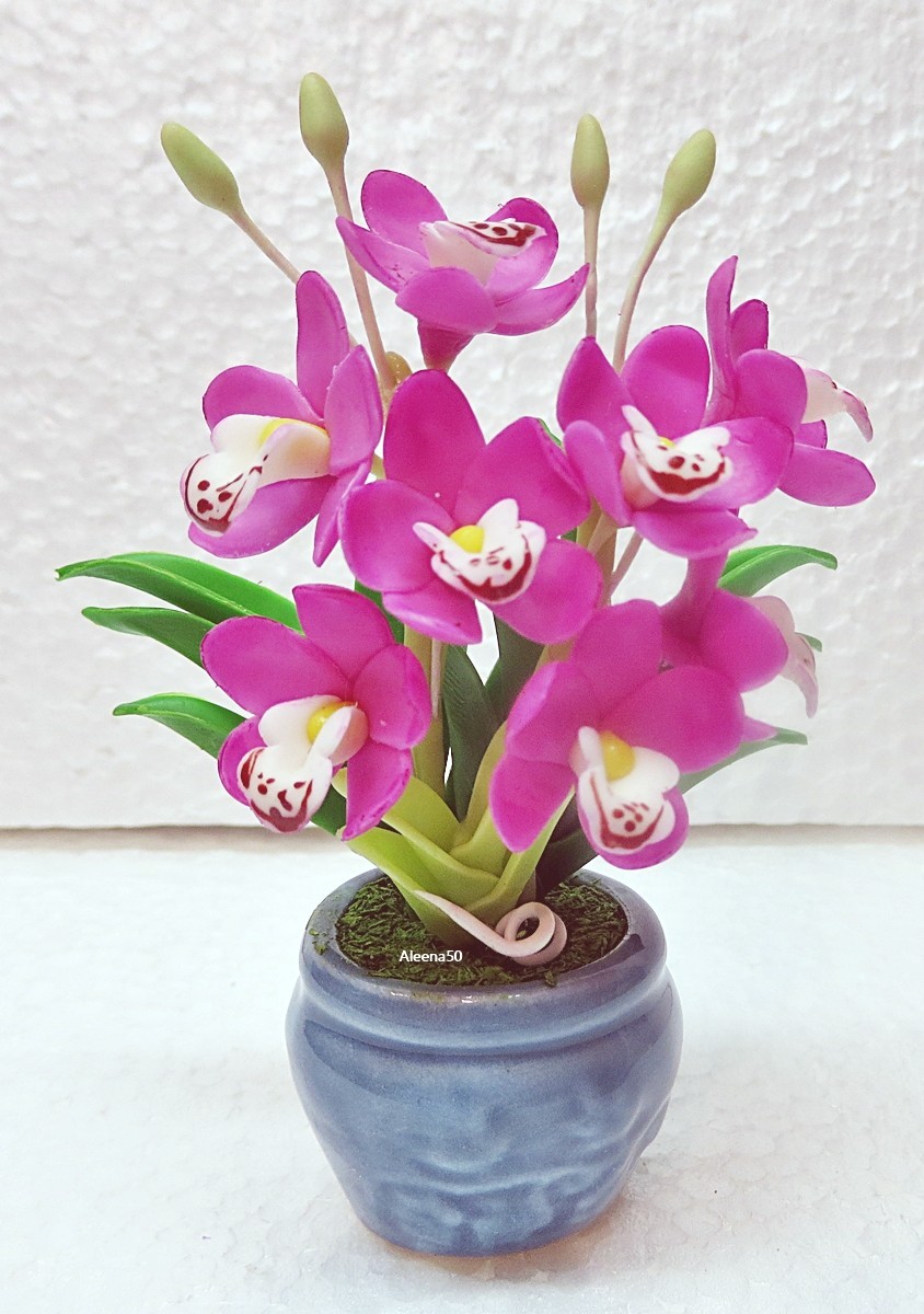 US Stock 4″H Handmade Air-Dry-Clay-Crafted Cymbidium Orchid Arranged in Pot