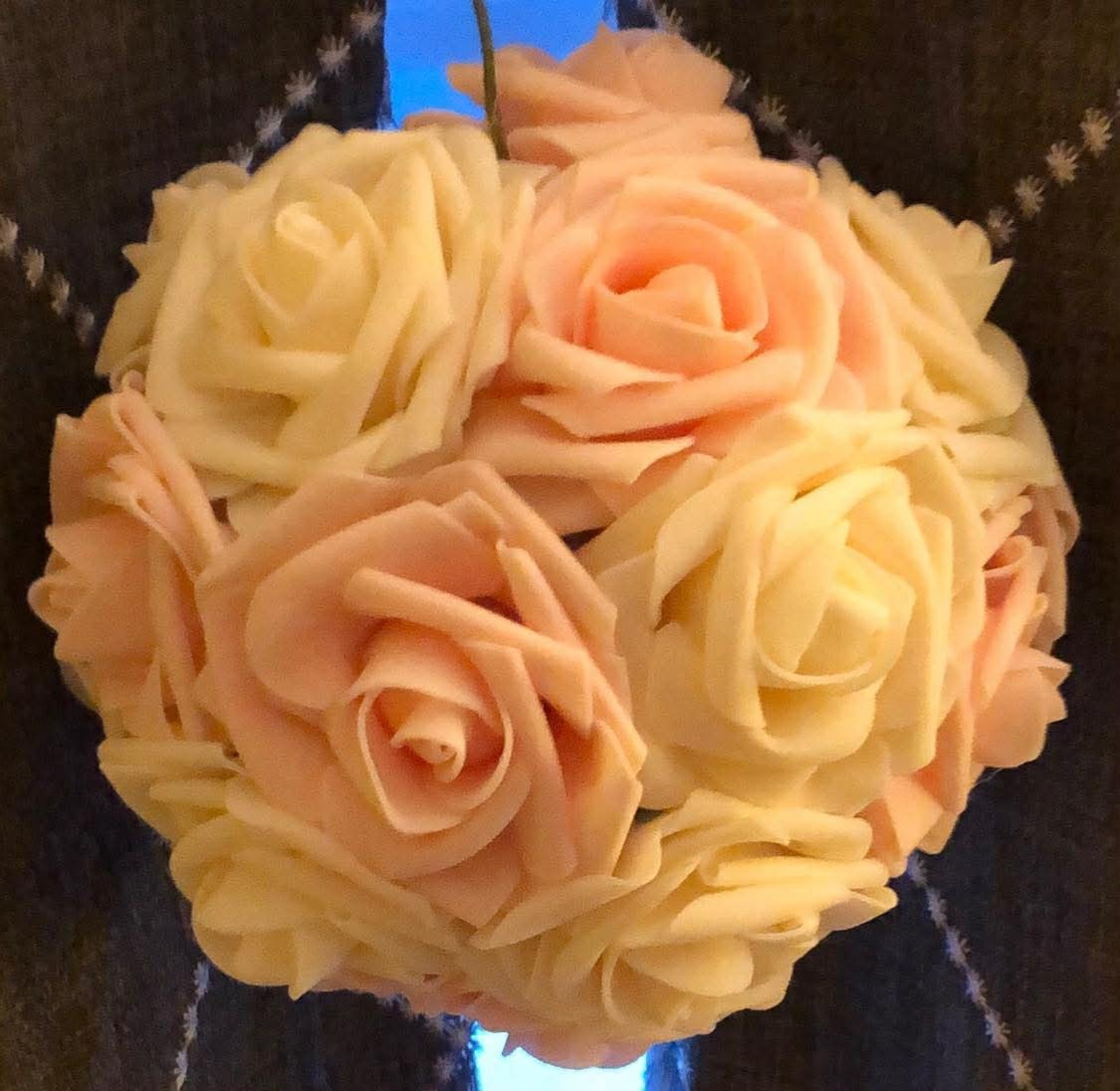 Handmade flower balls This product is a gothic-style artificial flower bouquet