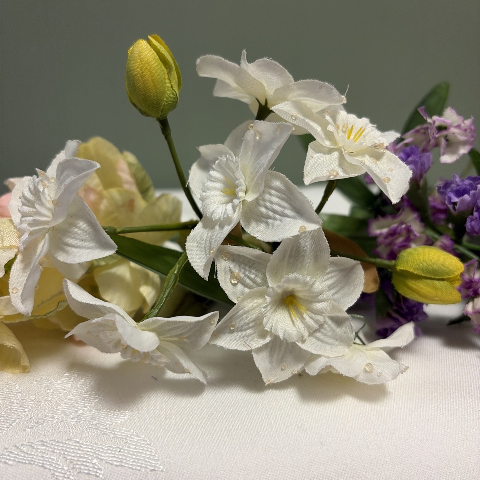 Artificial Flowers Silk Mixed Assorted Colors 10 Stems Spring Daffodil Tulip