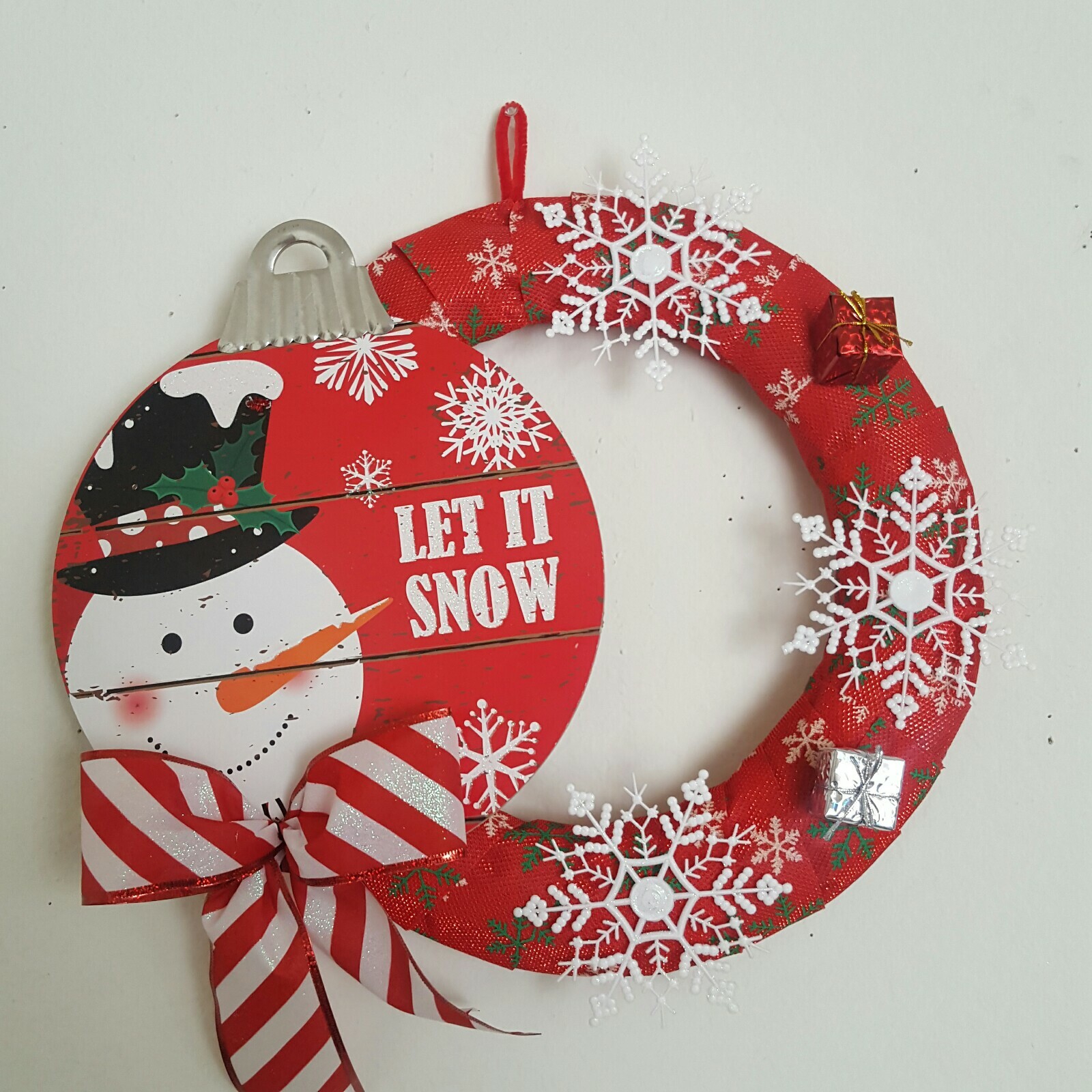 Gorgeous Snowman christmas Wreath Wall door home hanger Decor. “Unique design “