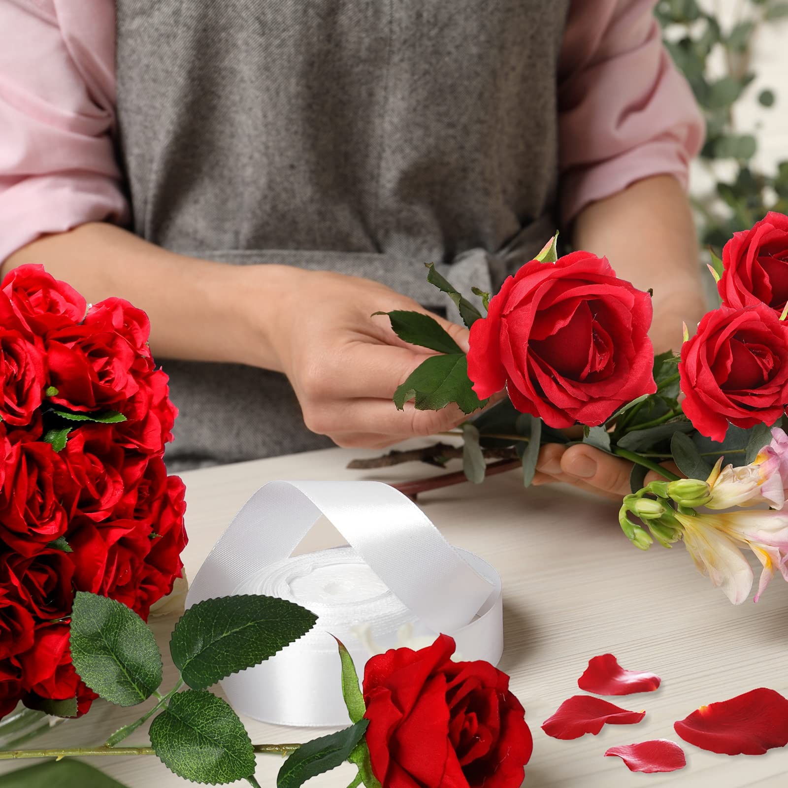 200 Pcs Artificial Roses Bulk with Long Stems, Silk Fake Roses for Wedding Ce…