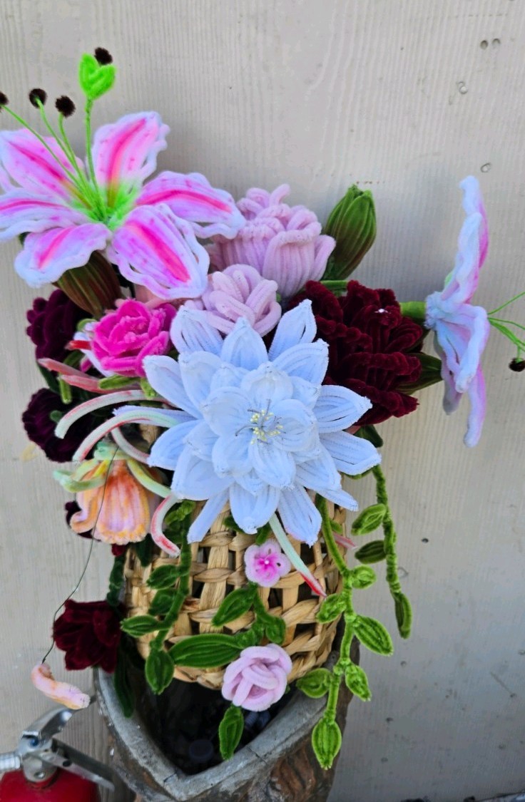 Chenille Pipecleaner Flower Bouquets Any Occasion