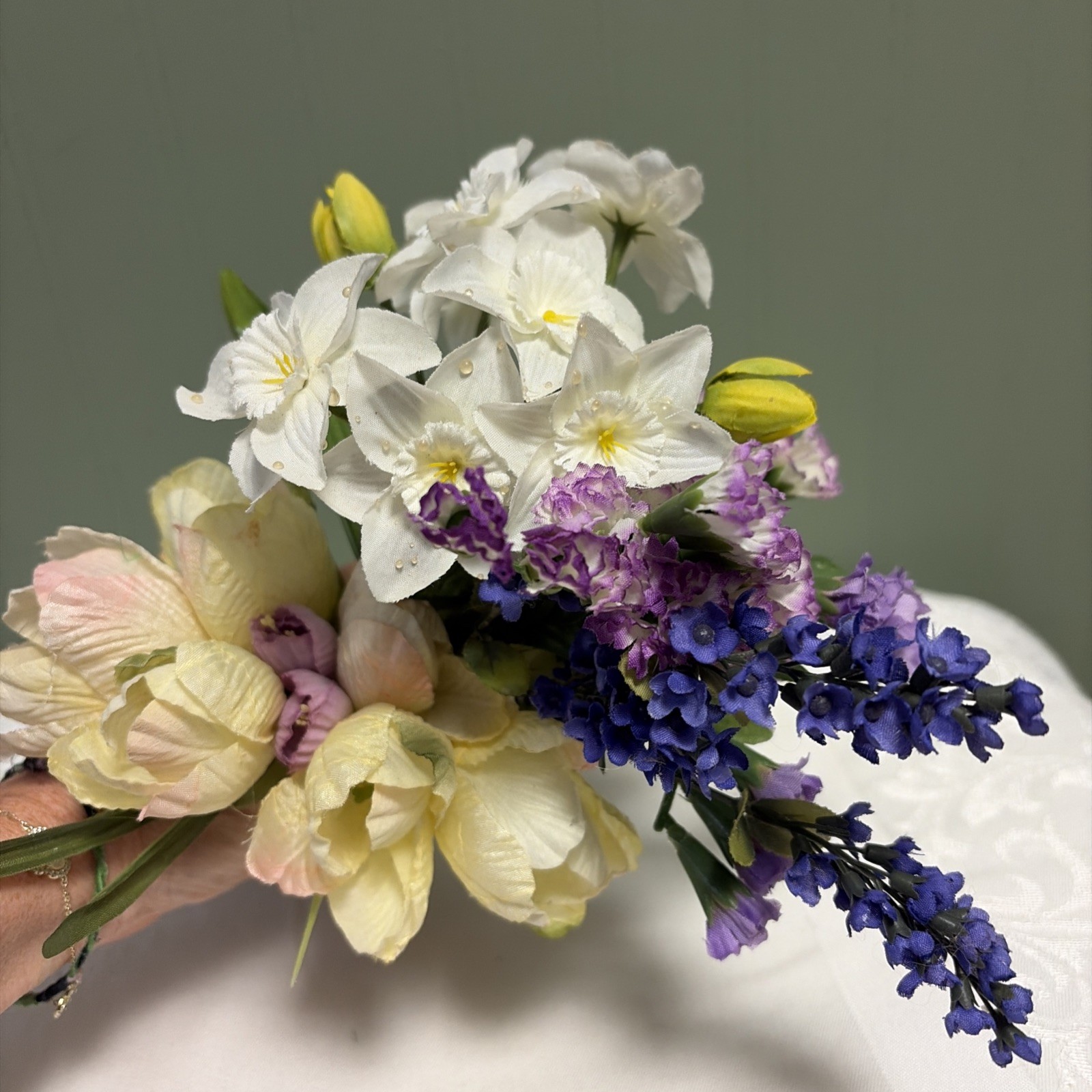 Artificial Flowers Silk Mixed Assorted Colors 10 Stems Spring Daffodil Tulip