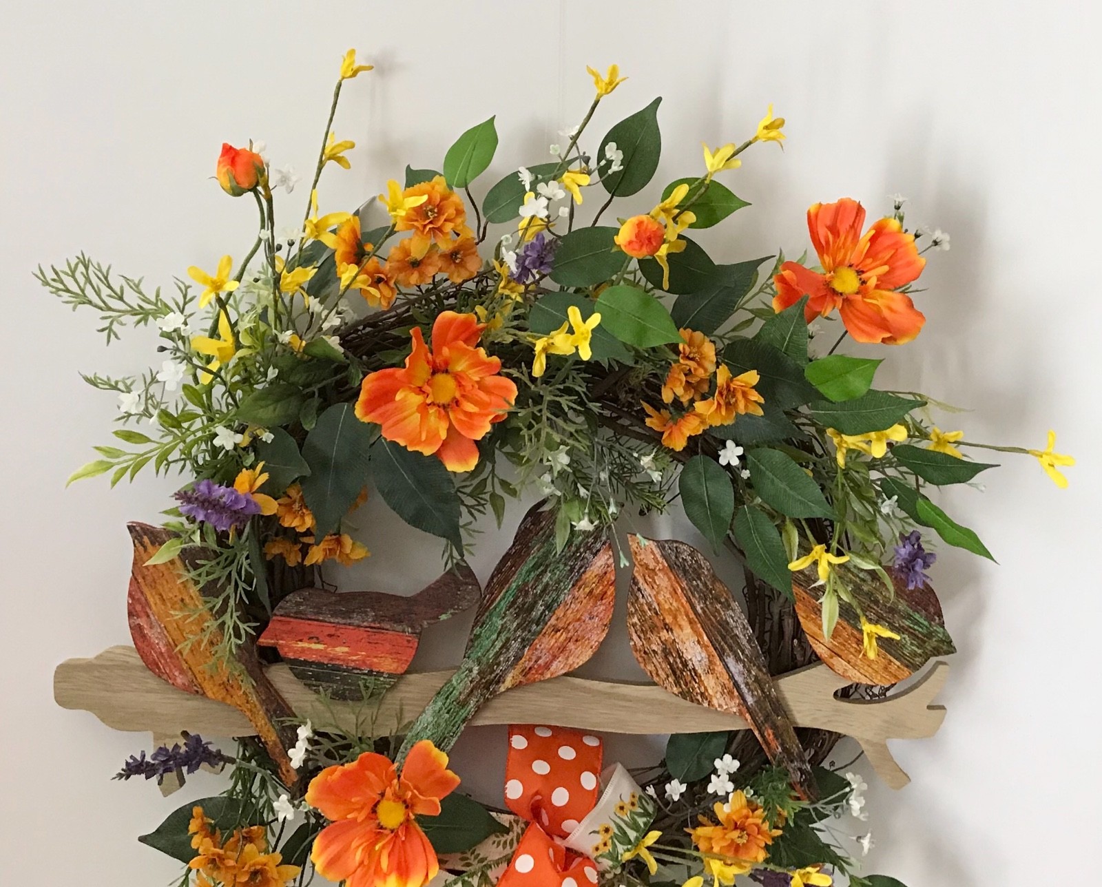 SPRING WILDFLOWERS GRAPEVINE WREATH BIRDS ON LIMB SUMMER ORANGE YELLOW FLORAL