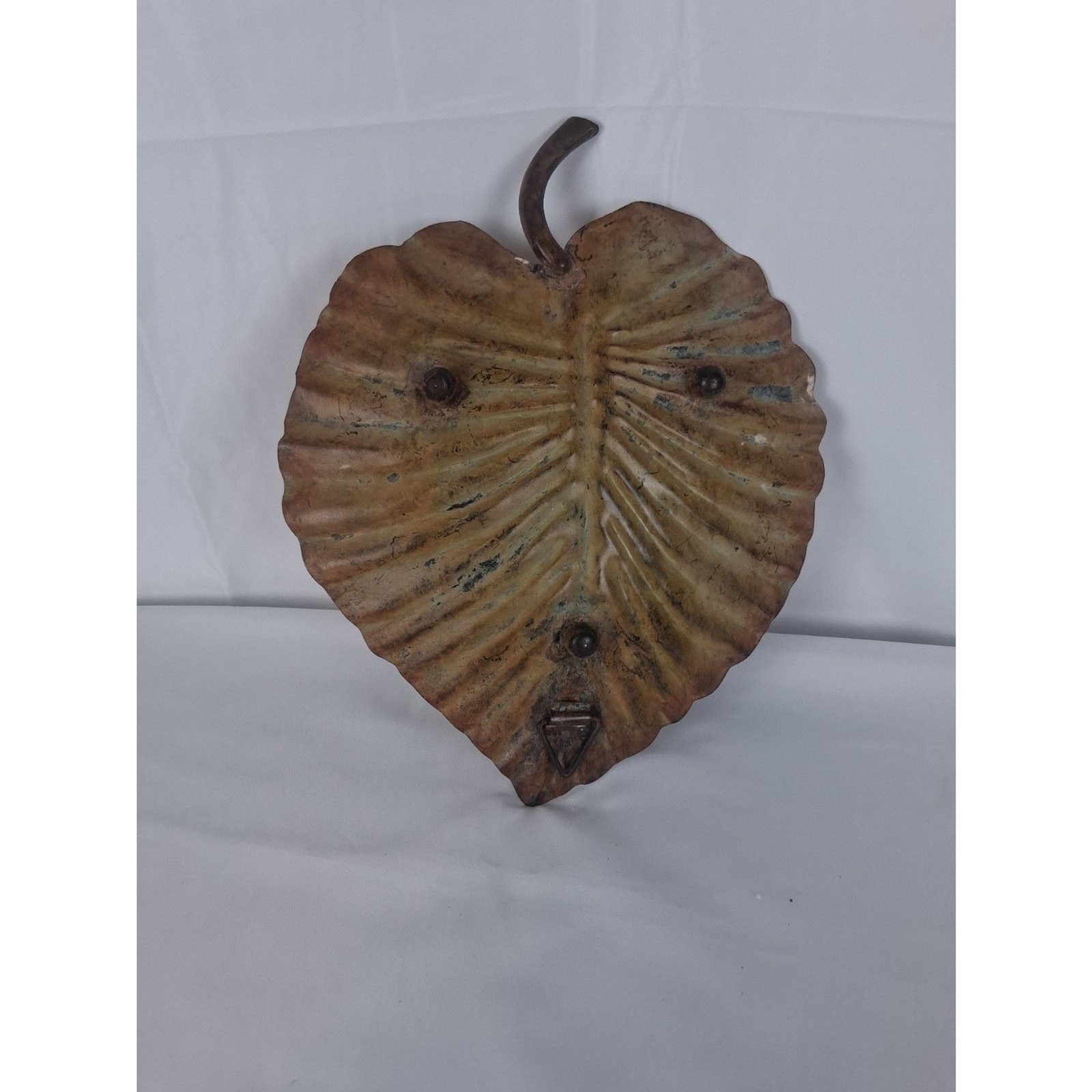 Vintage Metal Leaf Wall Decor Rustic Botanical Hanging Plaque Brown 11″ x 12″