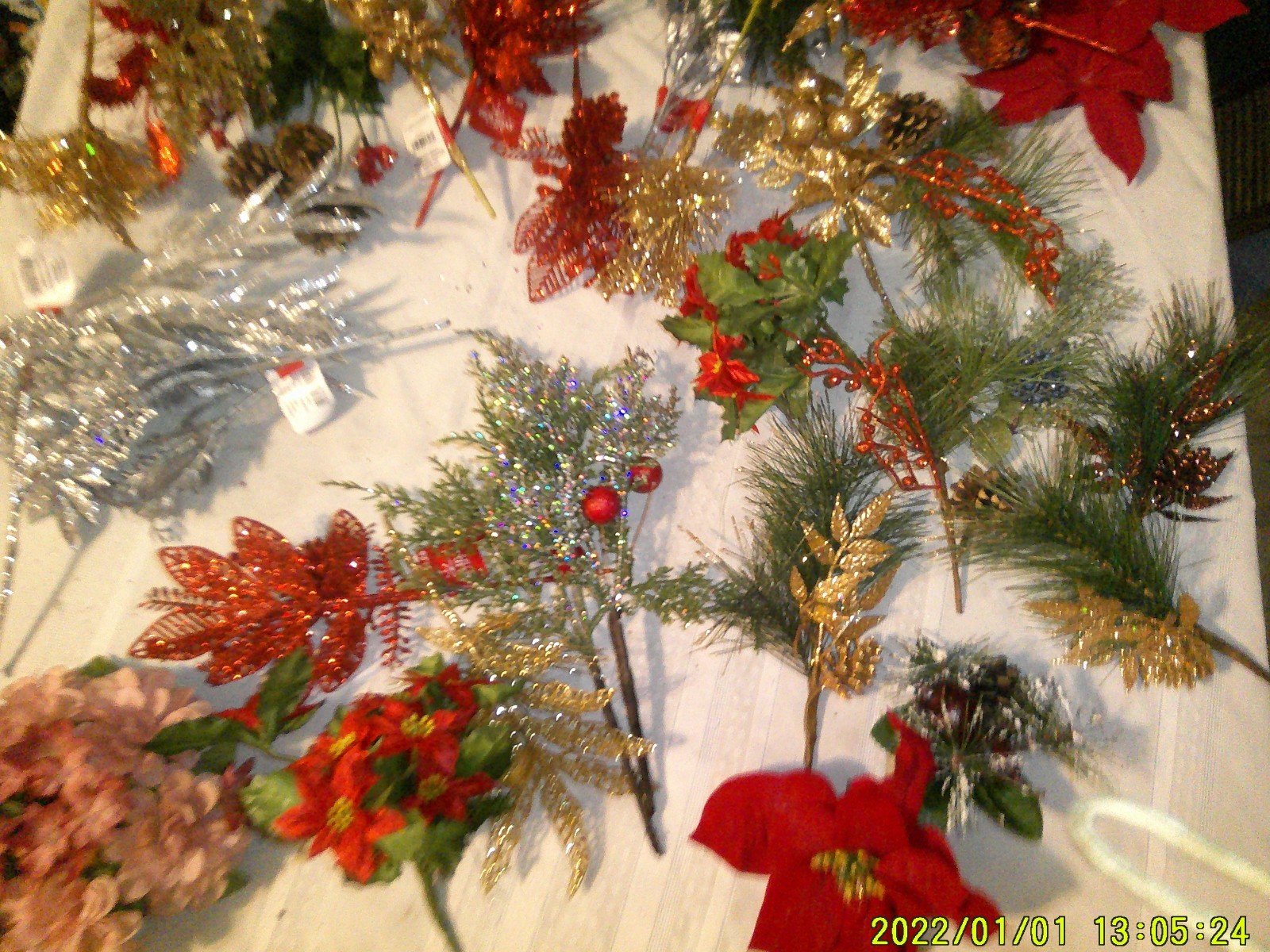LARGE ASSORTMENT OF CRAFT ARTIFICIAL FLORAL POINSETTIA FLOWERS HOLIDAY MANY UNUS
