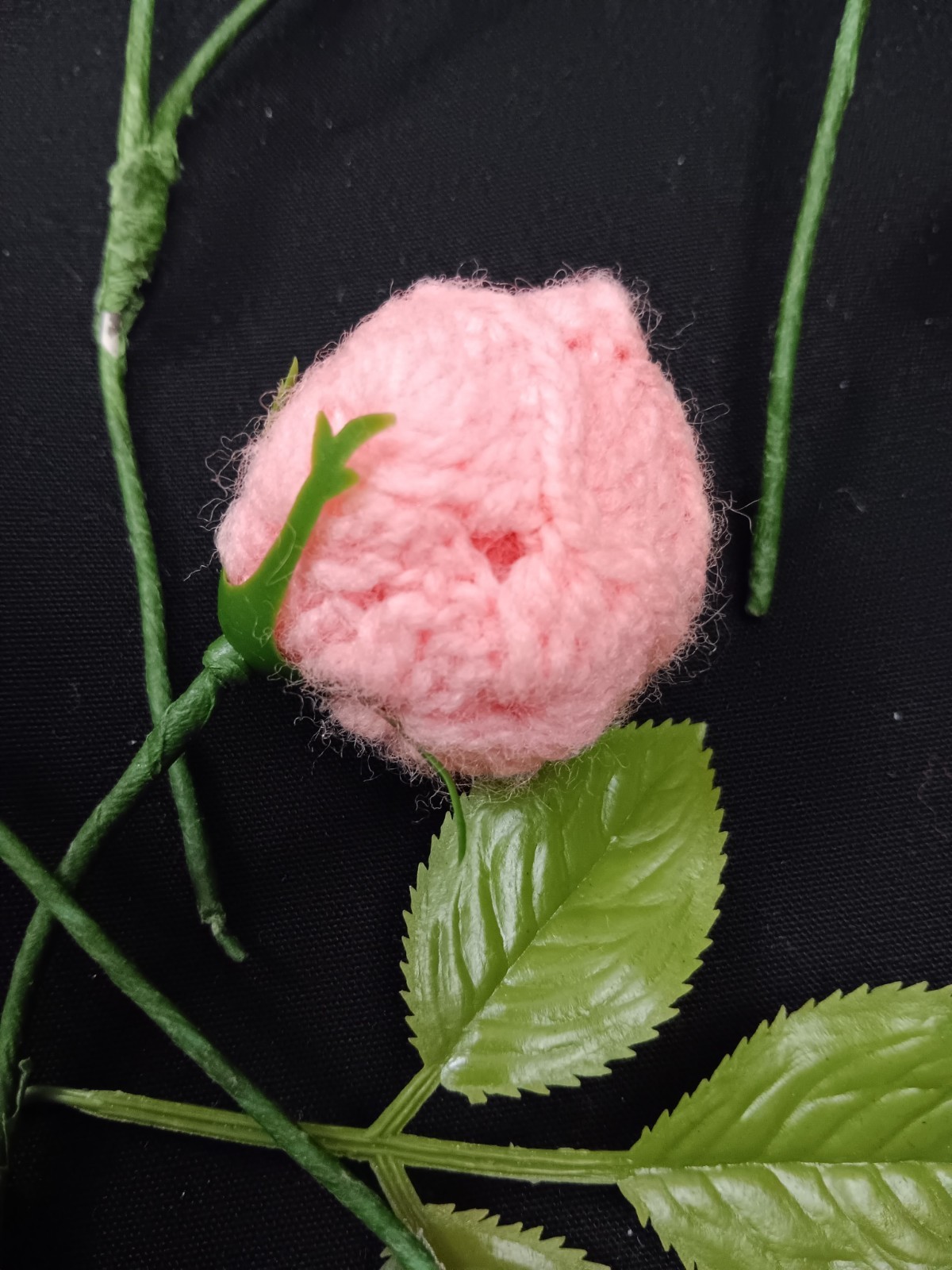 13 Cloth Roses For Crafts Etc. And 1 Leaf Branch