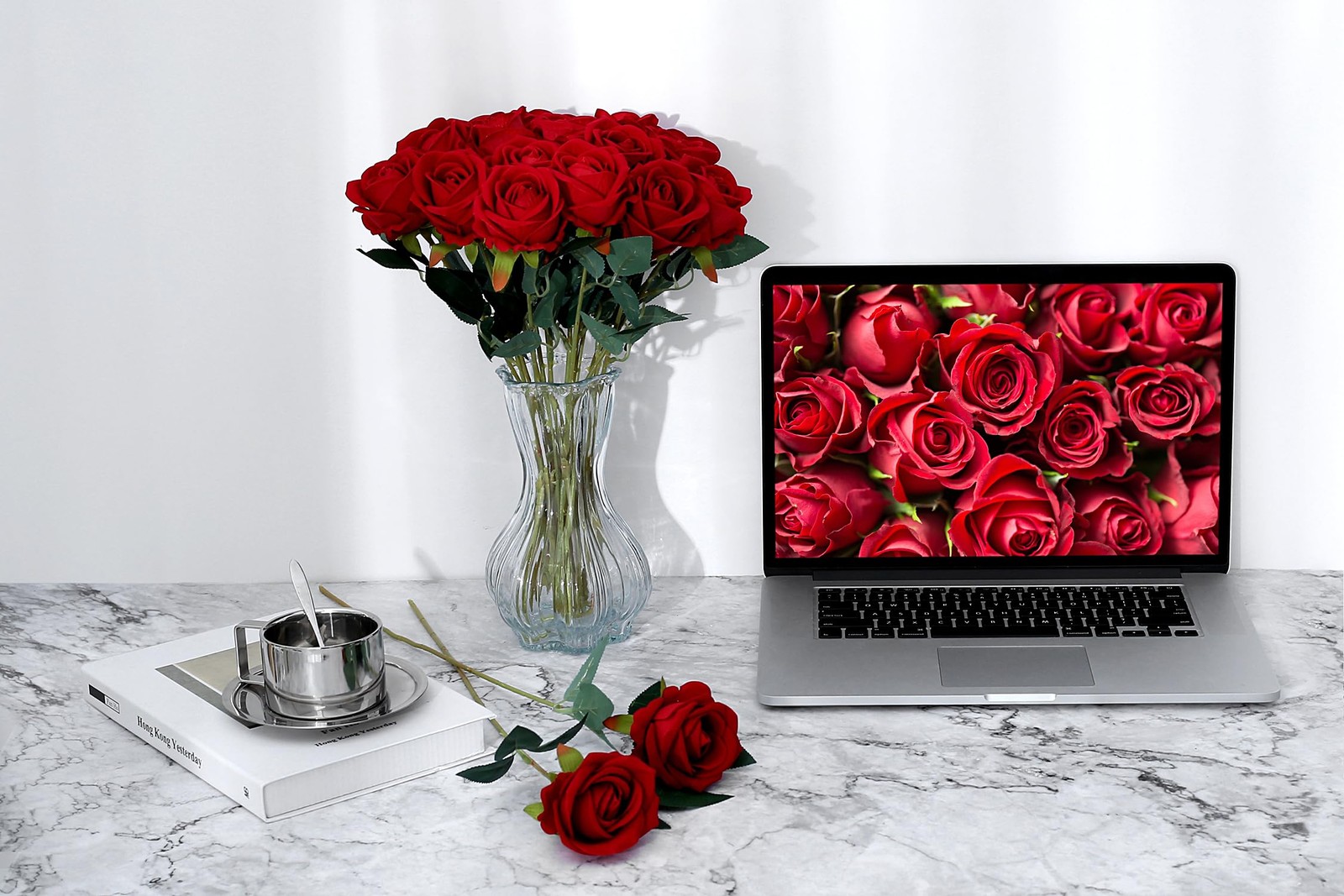 15PCS Red Artificial Roses Silk Flowers Fake Roses Realistic Bouquet Long Ste…