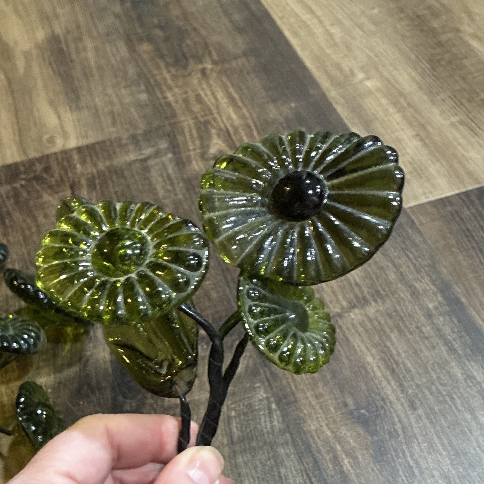 Vintage Mid-Century Murano Style Glass Flower Floral Stems – Avocado Green Rib 4