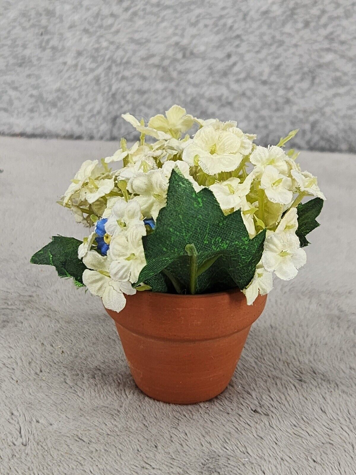 Cute Small Artificial Hydrangea Flowers In Mini Flower Pot 3″ Tall