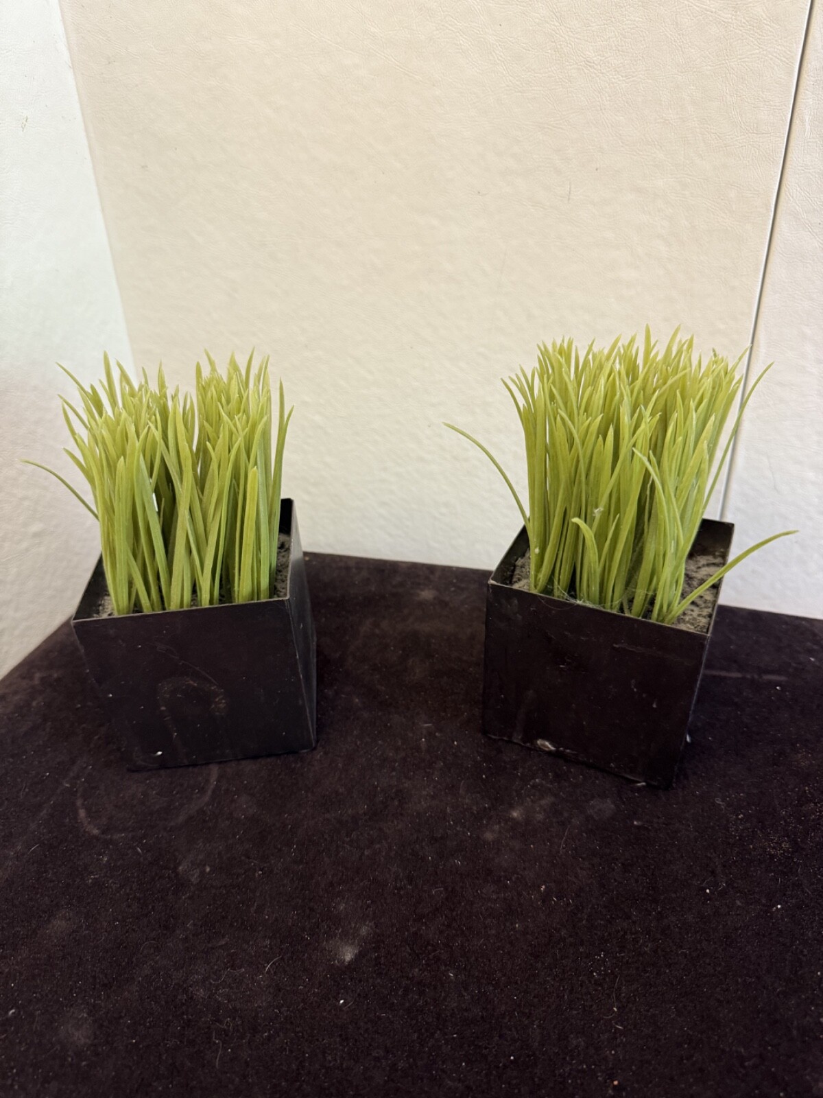 6 1/2 x 3 1/2 Artificial Green Grass Plants Black Metal Cube Planter