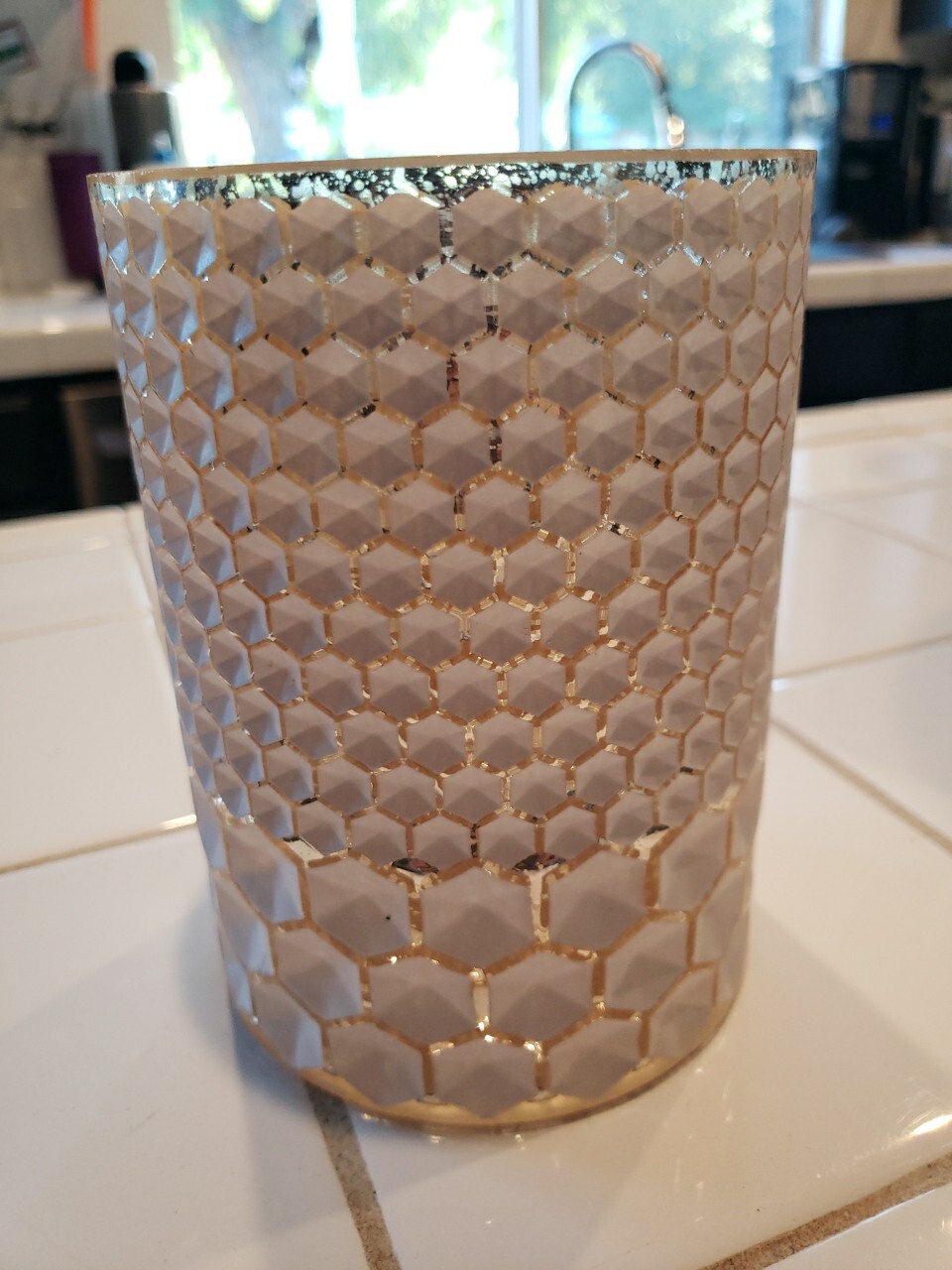 Gorgeous Honeycomb Pattern Glass Vase