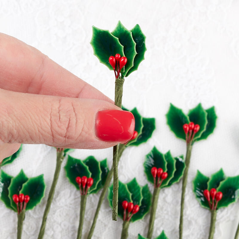 Bulk Package of 192 Miniature 3-1/2″ Lacquered Holly Leaf Picks