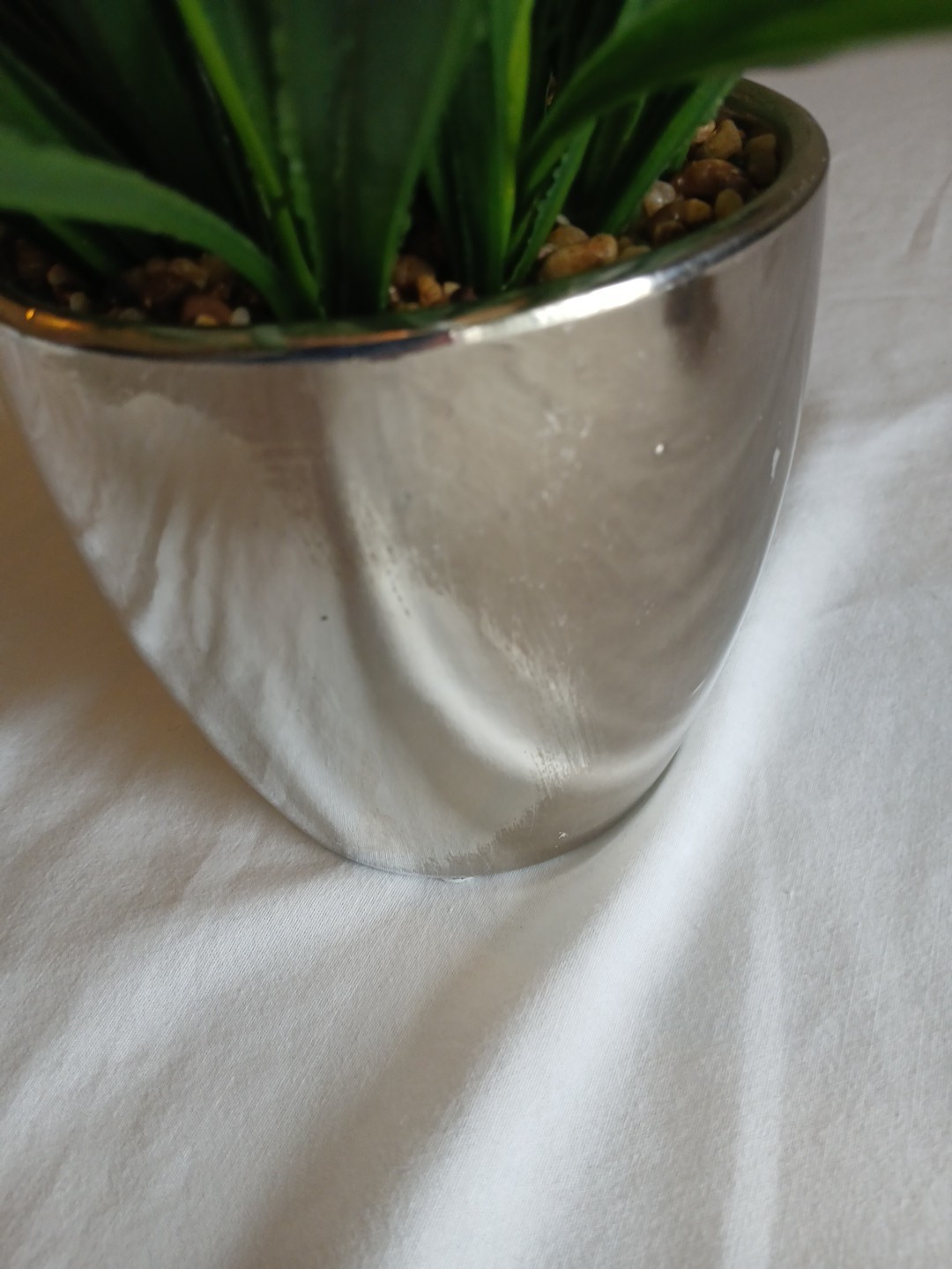 10 Inch Faux Grass Leaf Plant With Chrome Finished Planter