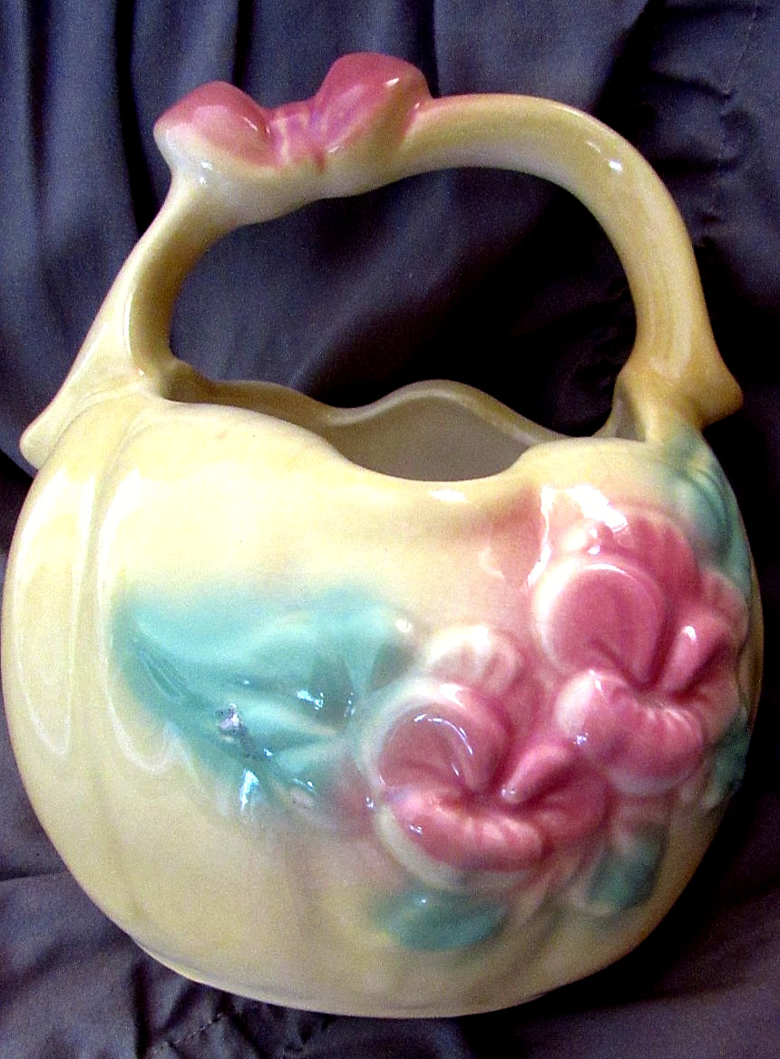 UNIQUE FLORAL DECORATED VASE, by HULL PORCELAIN POTTERY 6 1/2″