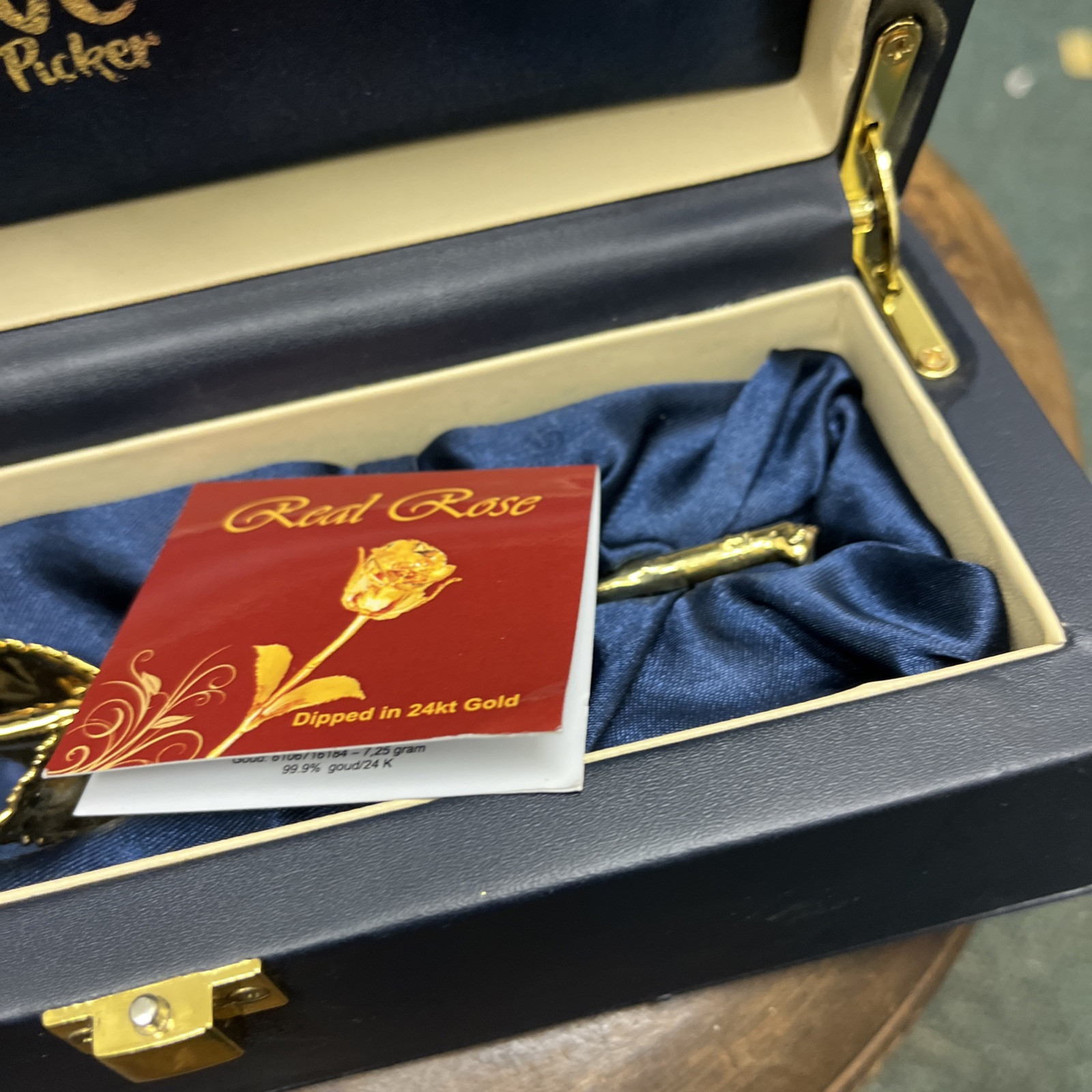 24K GOLD DIPPED NATURAL ROSE 7″ – MIDNIGHT BLUE GIFT BOX+ Vase