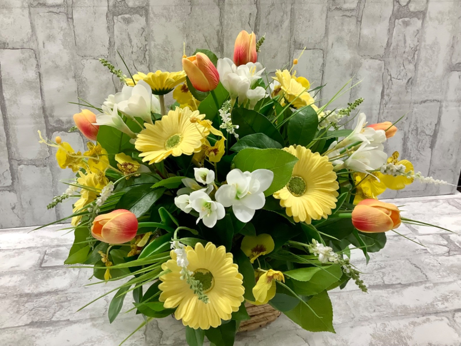 Real Touch Real Feel Spring Floral Arrangement Tulips Daisies Large 19″x15″