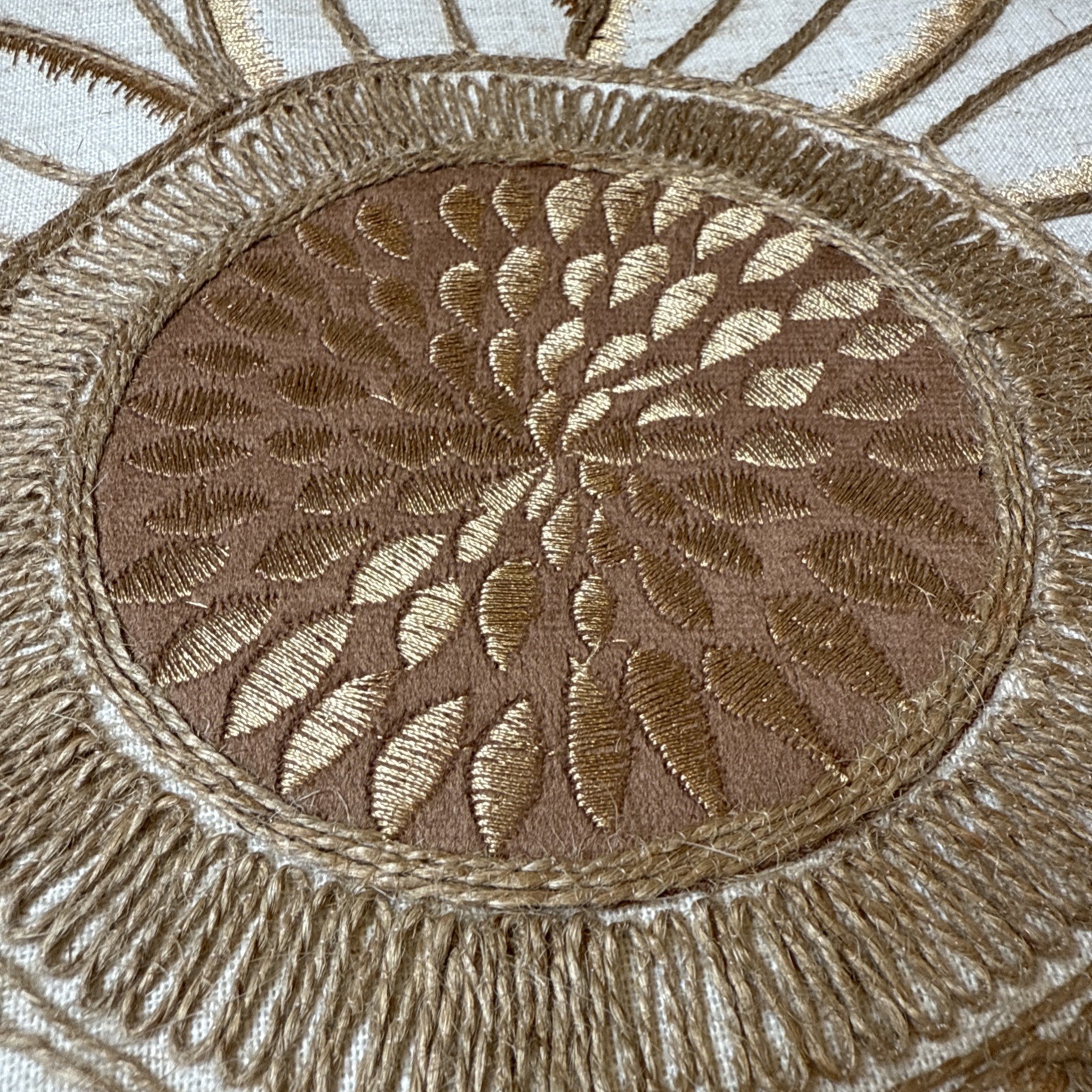 Beautiful Tan/brown Flower Shapped Place Mates Set Of 4- 15”X15”