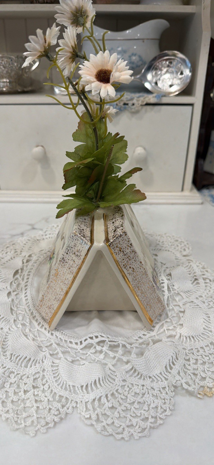 Lefton Holy Bible Ceramic Bud Vase 6.5in 7194