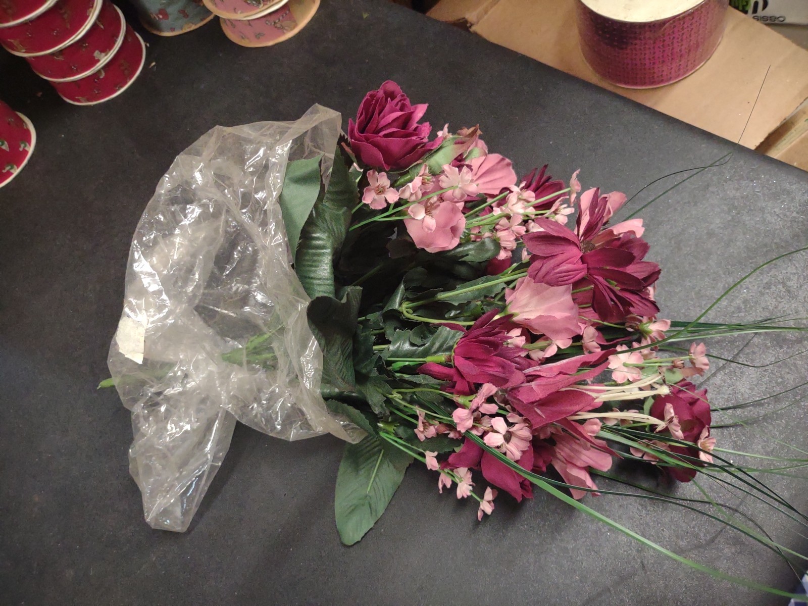 16″ Silk Floral Arrangement Bush, 14 Stems, Rose/Daisy/Tiger Lily, Burgundy
