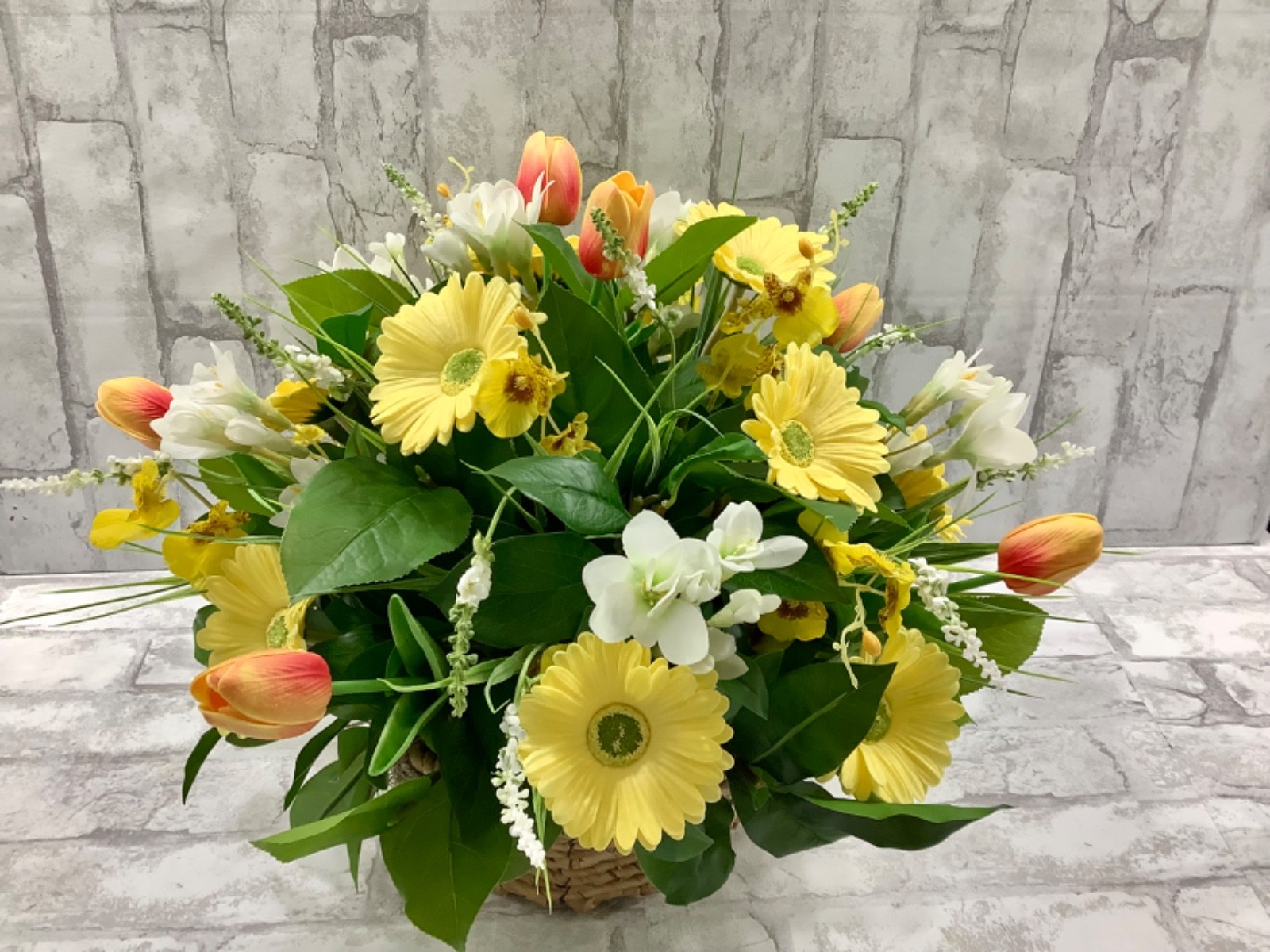 Real Touch Real Feel Spring Floral Arrangement Tulips Daisies Large 19″x15″