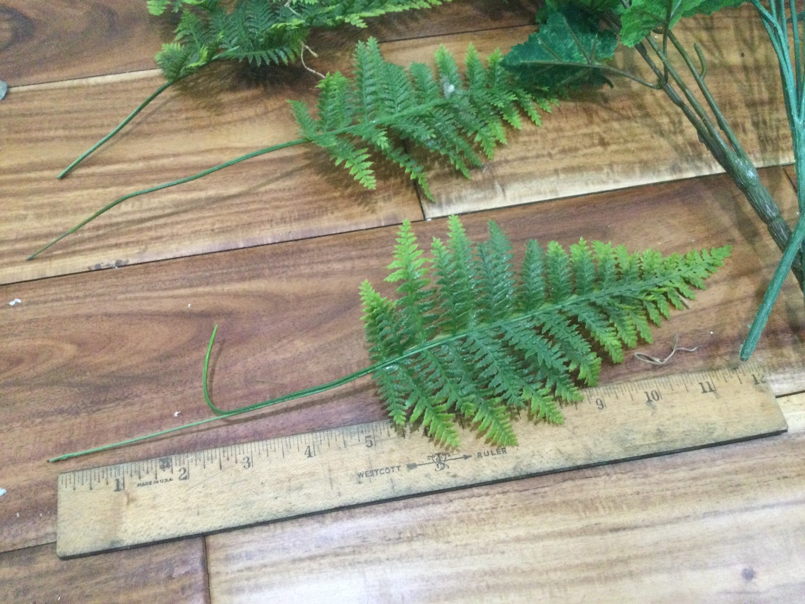Vtg bouquet 12” yellow carnation Flowers 2 bushes,+ 5+ poly Fern +Ivy bush