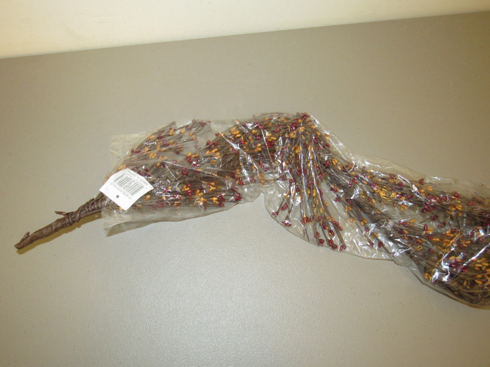 NWT Pip Berry Garland – Primitive Burgundy & Gold – 52 inches