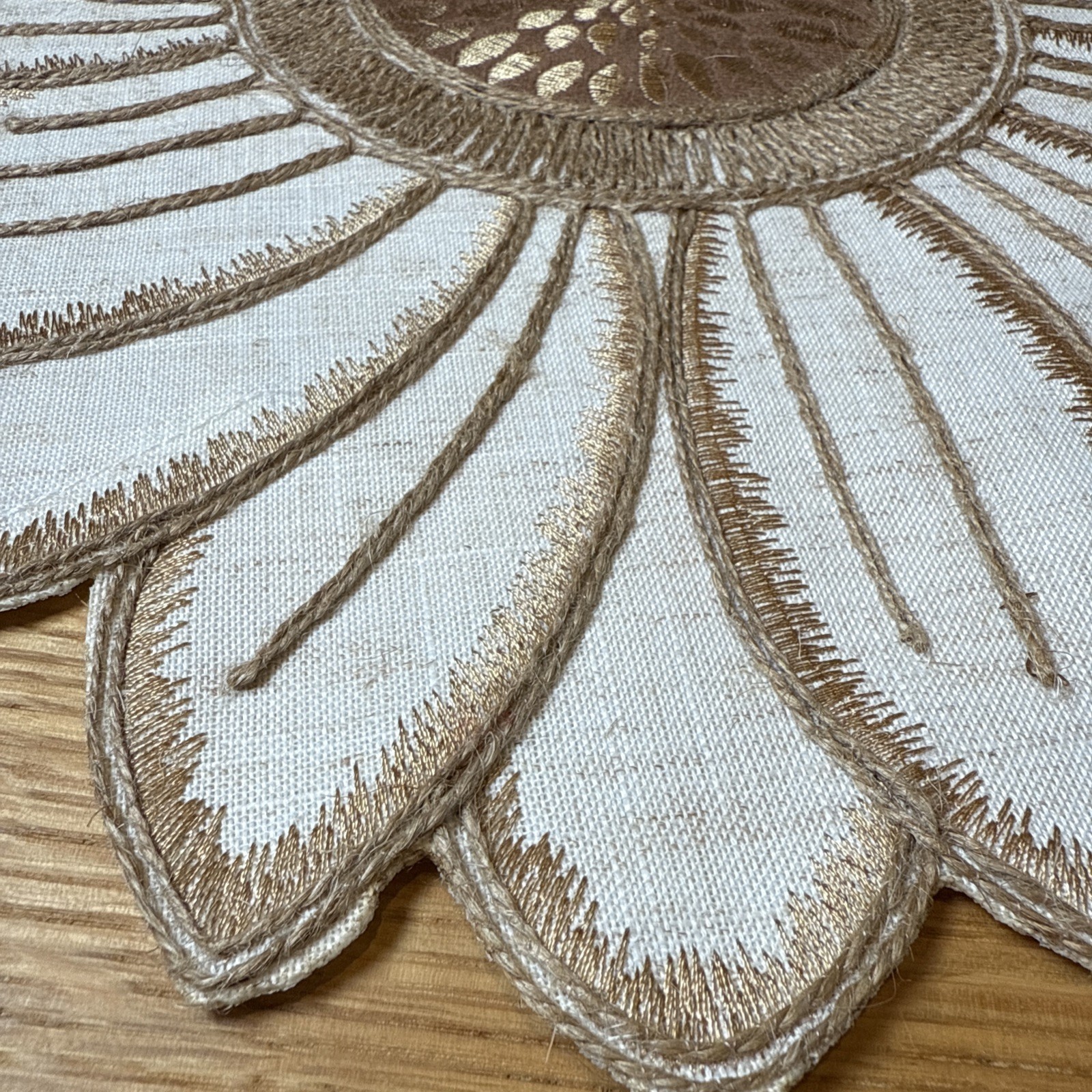 Beautiful Tan/brown Flower Shapped Place Mates Set Of 4- 15”X15”