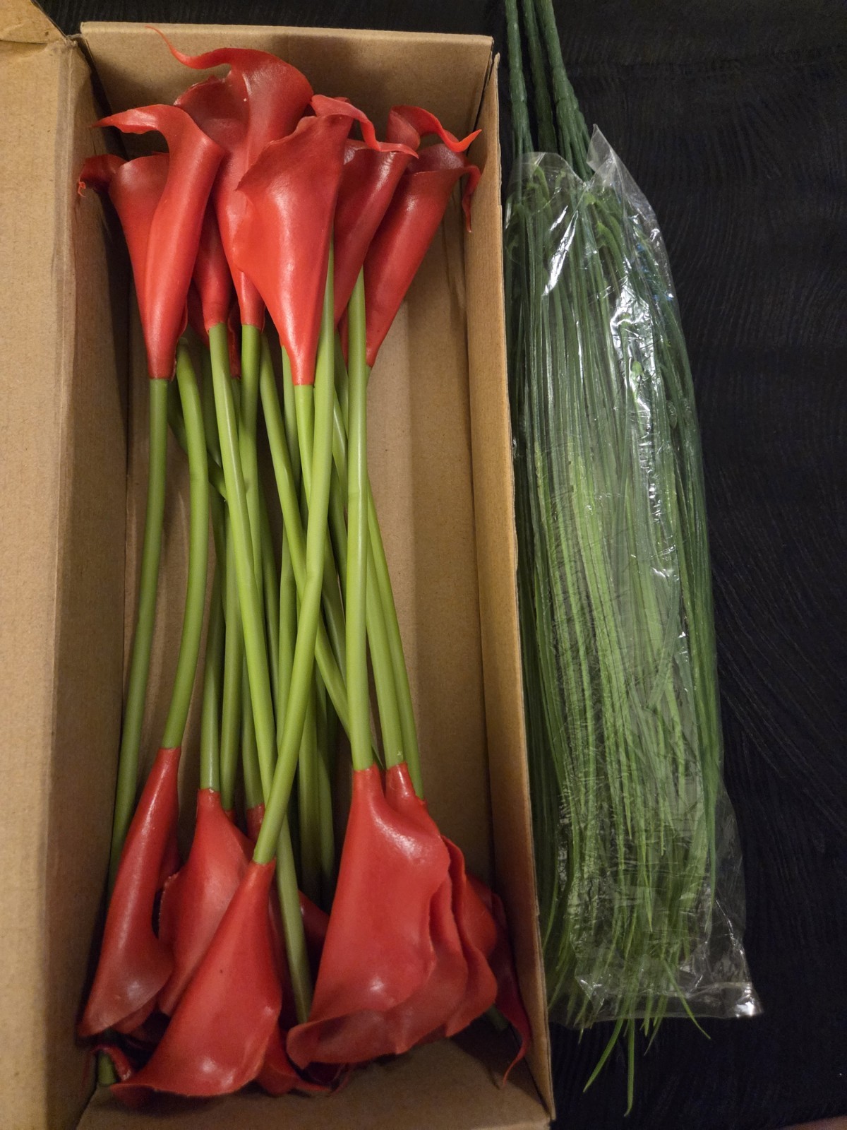 Artificial Calla Lily (20 Piece) With Bundle Artifical Grass