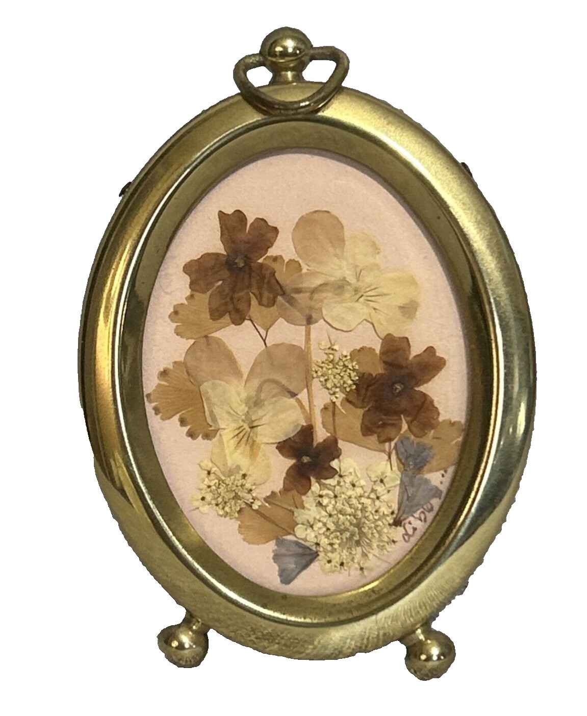 Beautiful Vintage Pressed Florals in a 4″ Tall Gold Tone Oval Frame