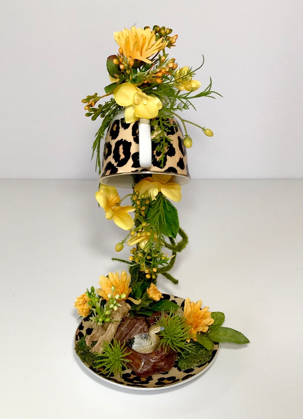 FLOATING LEOPARD TEA CUP SAUCER CERAMIC NOVELTY FLOWERS ARRANGEMENT CENTERPIECE