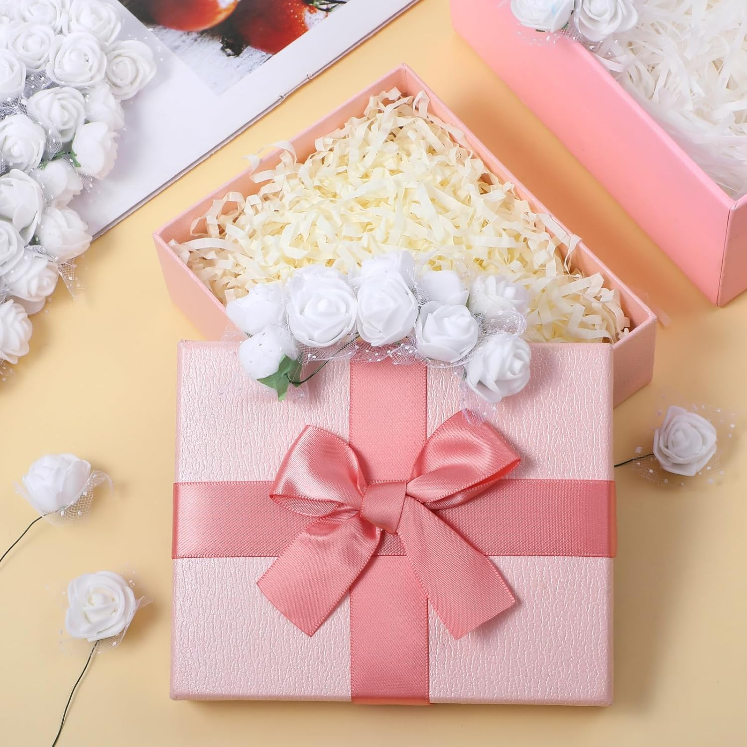144Pcs Mini Artificial Rose Flower Heads and Soft Stem Small White Flowers wi…