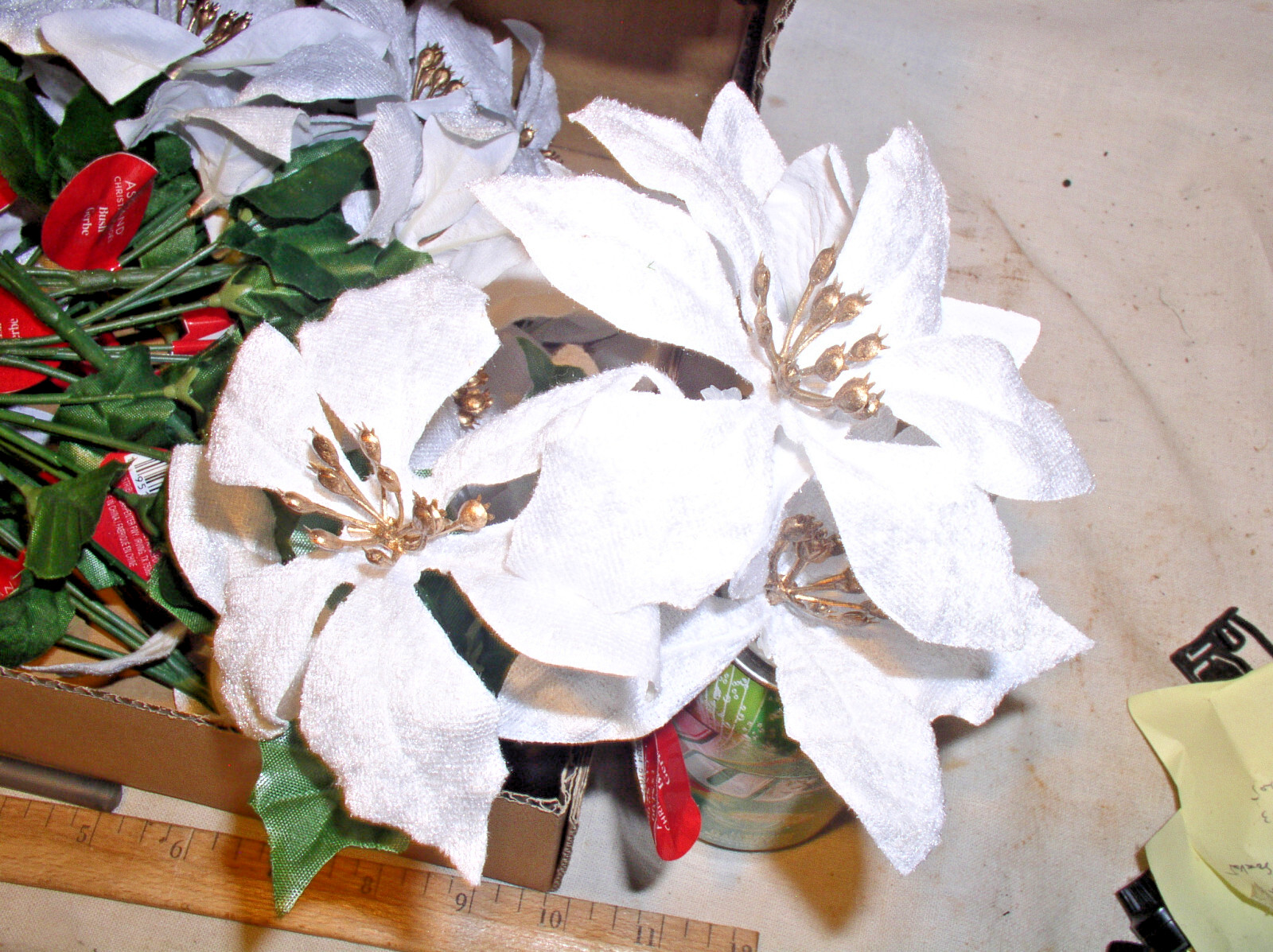 12 NEW ASHLAND CHRISTMAS 9 INCH WHITE POINSETTIA 4 STEM BUSH SILK FLOWER 756034