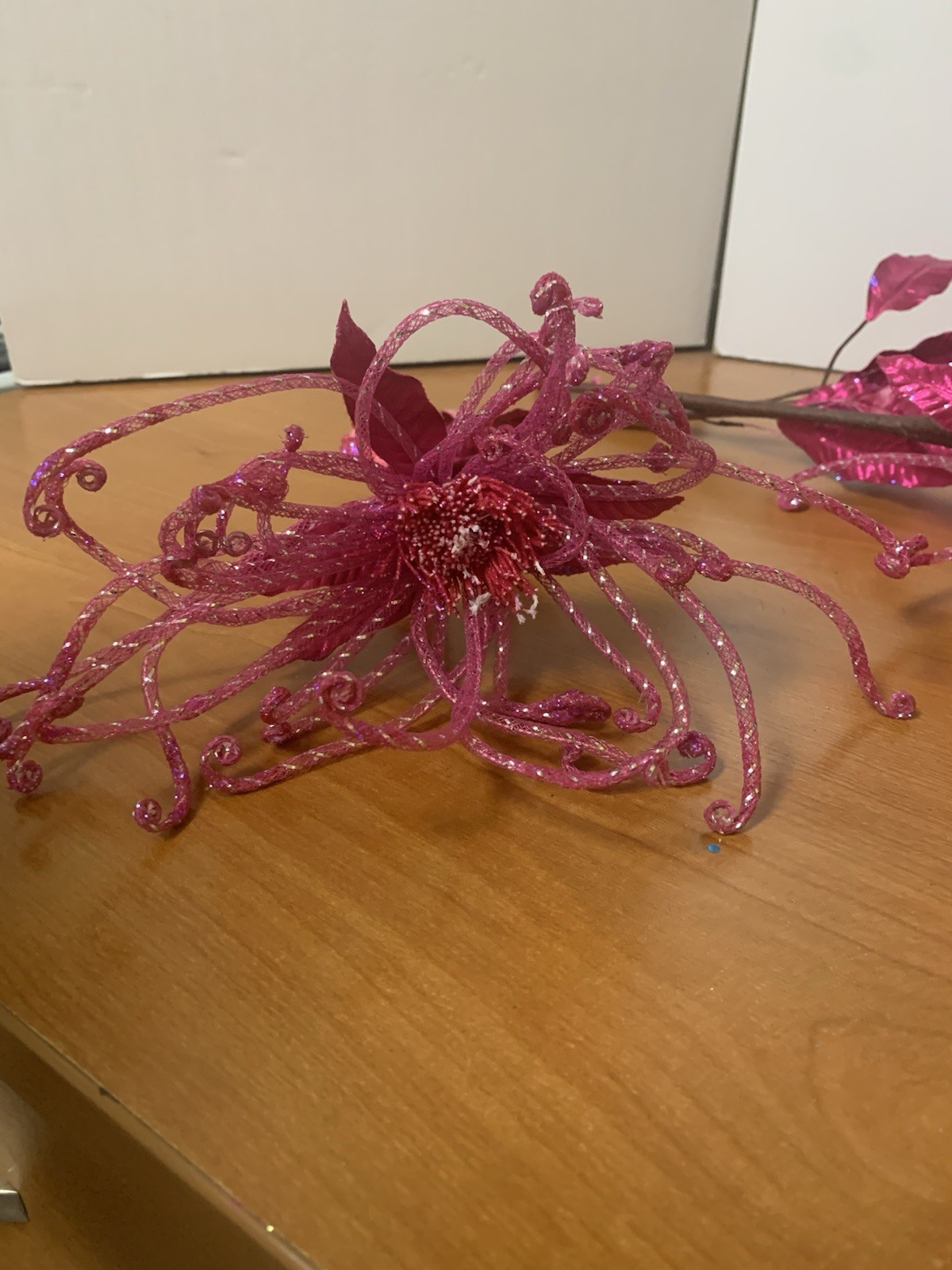 Lot Of 3 Glittery Hot Pink Floral Spider Flowers Pretty And Bendable 13”x6”