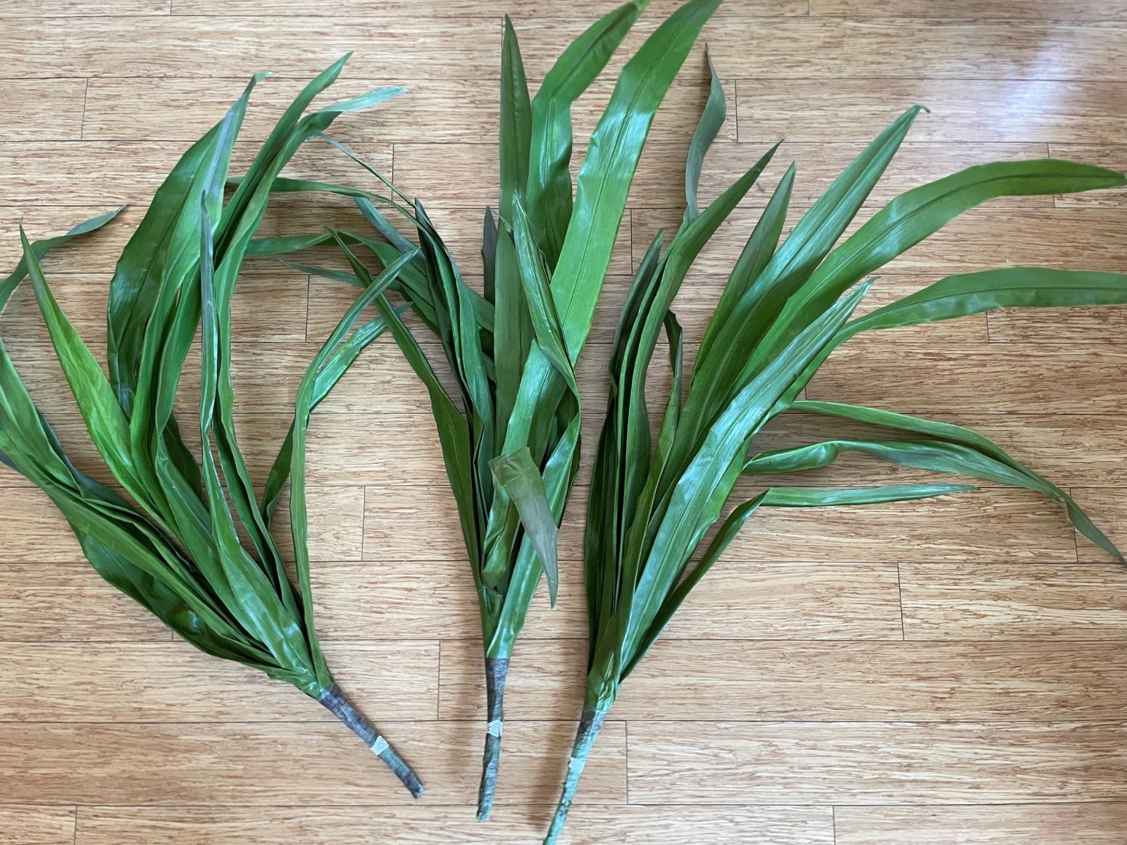 Artificial Agave Houseplants Set of 3, Up to 45″ Leaves (Pot Not Included)