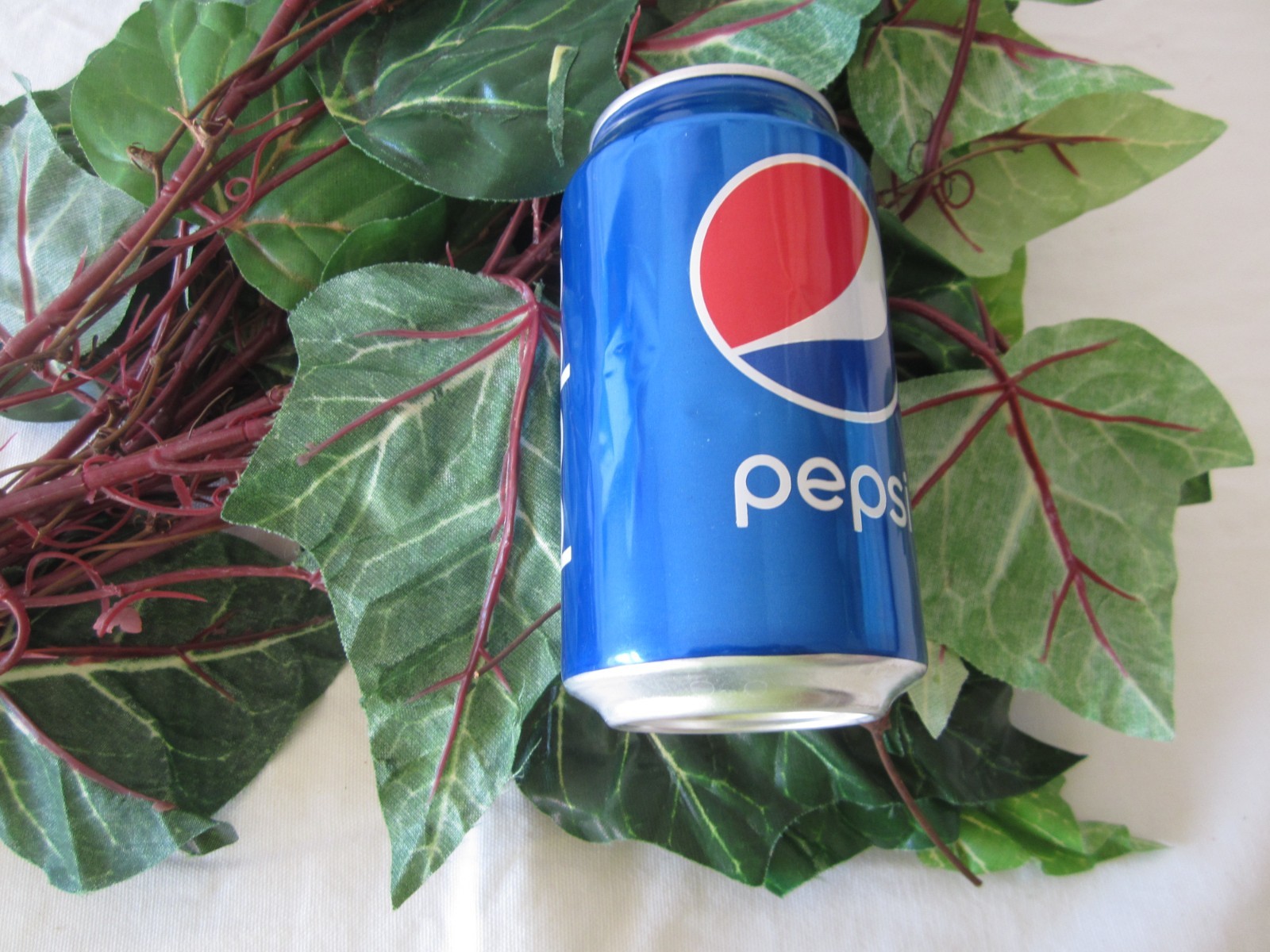 Artificial Floral Green & Red Leaf Bush Branch Stem Greenery Leaves Home Decor