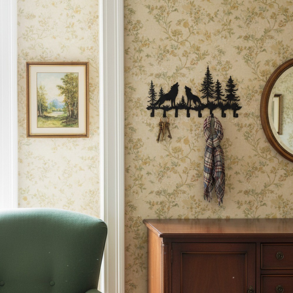 Wolf-Themed 8-Hook Wooden Key Holder – Wall Mounted Entryway Coat Rack Organizer